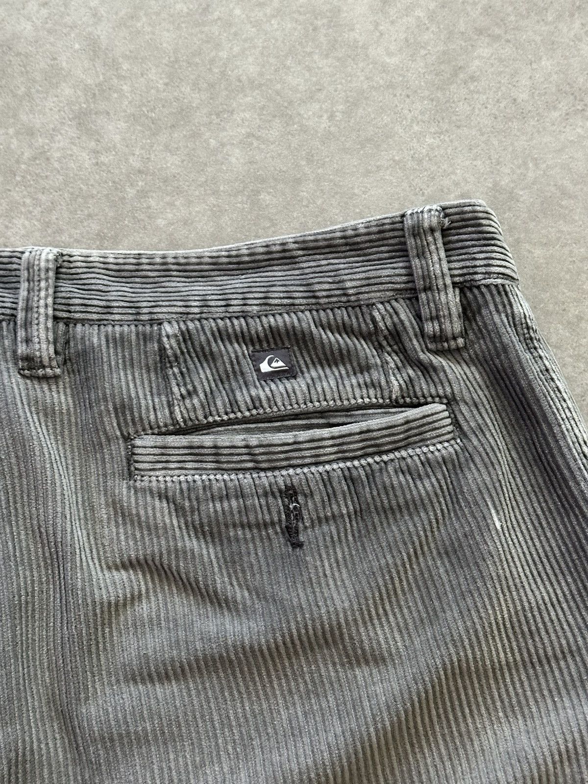 Quiksilver Vintage Quiksilver Corduroy Shorts Y2K Faded Skater Surfer Size US 36 / EU 52 - 11 Thumbnail