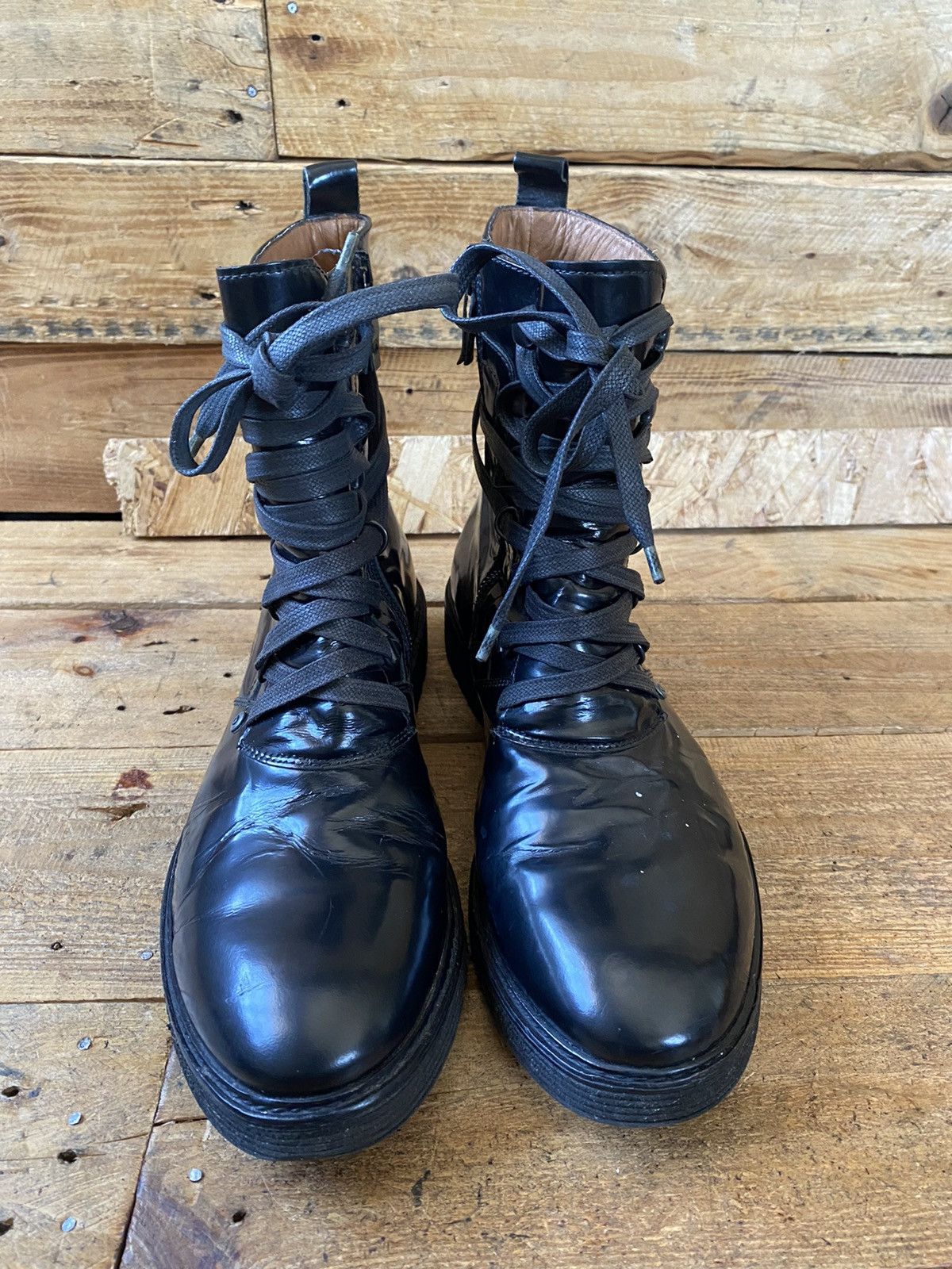 Alexander McQueen × Designer Alexander mc queen black patent leather lace boots sz41 Size US 8 / EU 41 - 2 Thumbnail