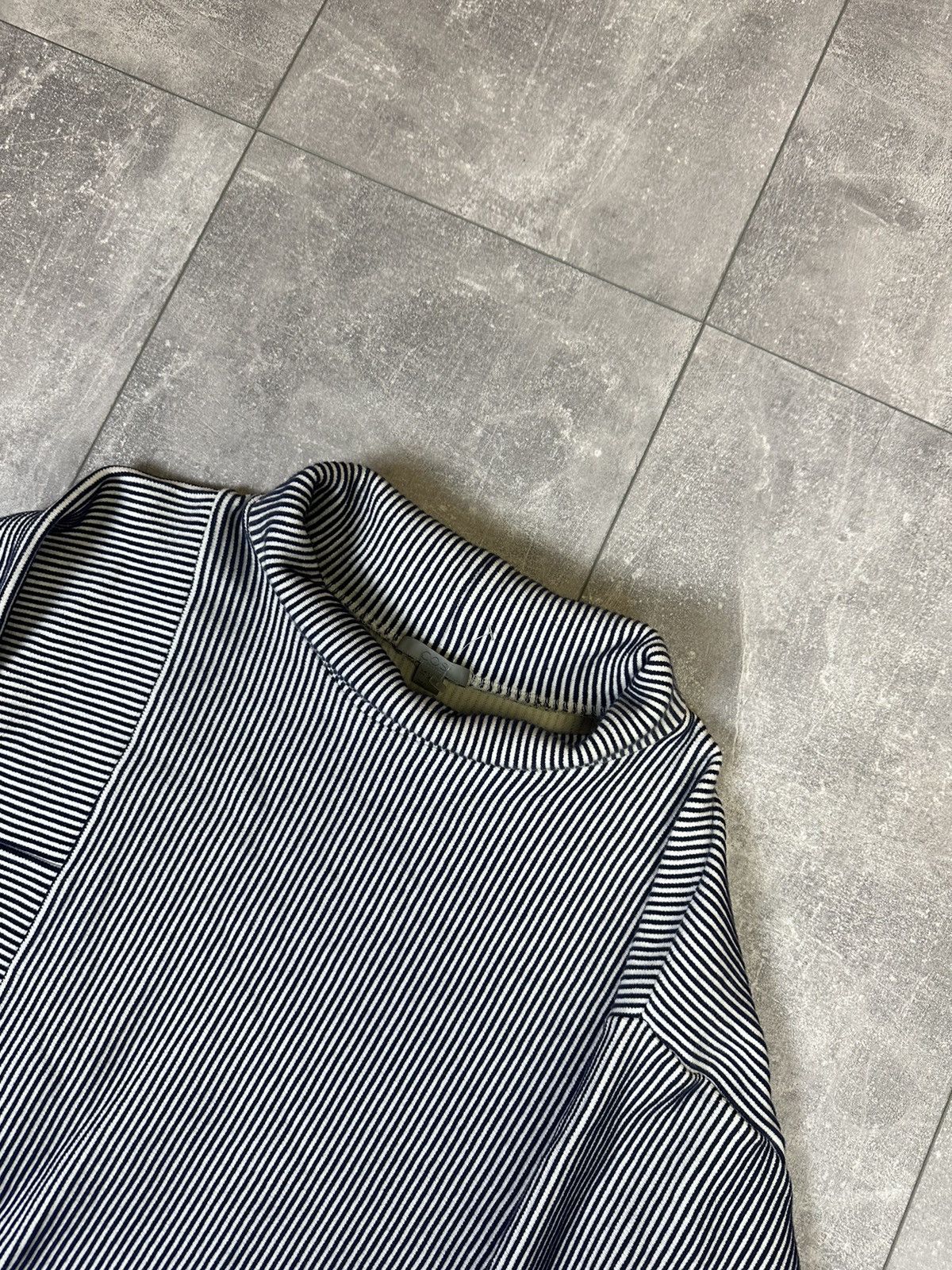Cos × Vintage Women’s avant gard Coś luxury sweatshirt Size S / US 4 / IT 40 - 3 Thumbnail