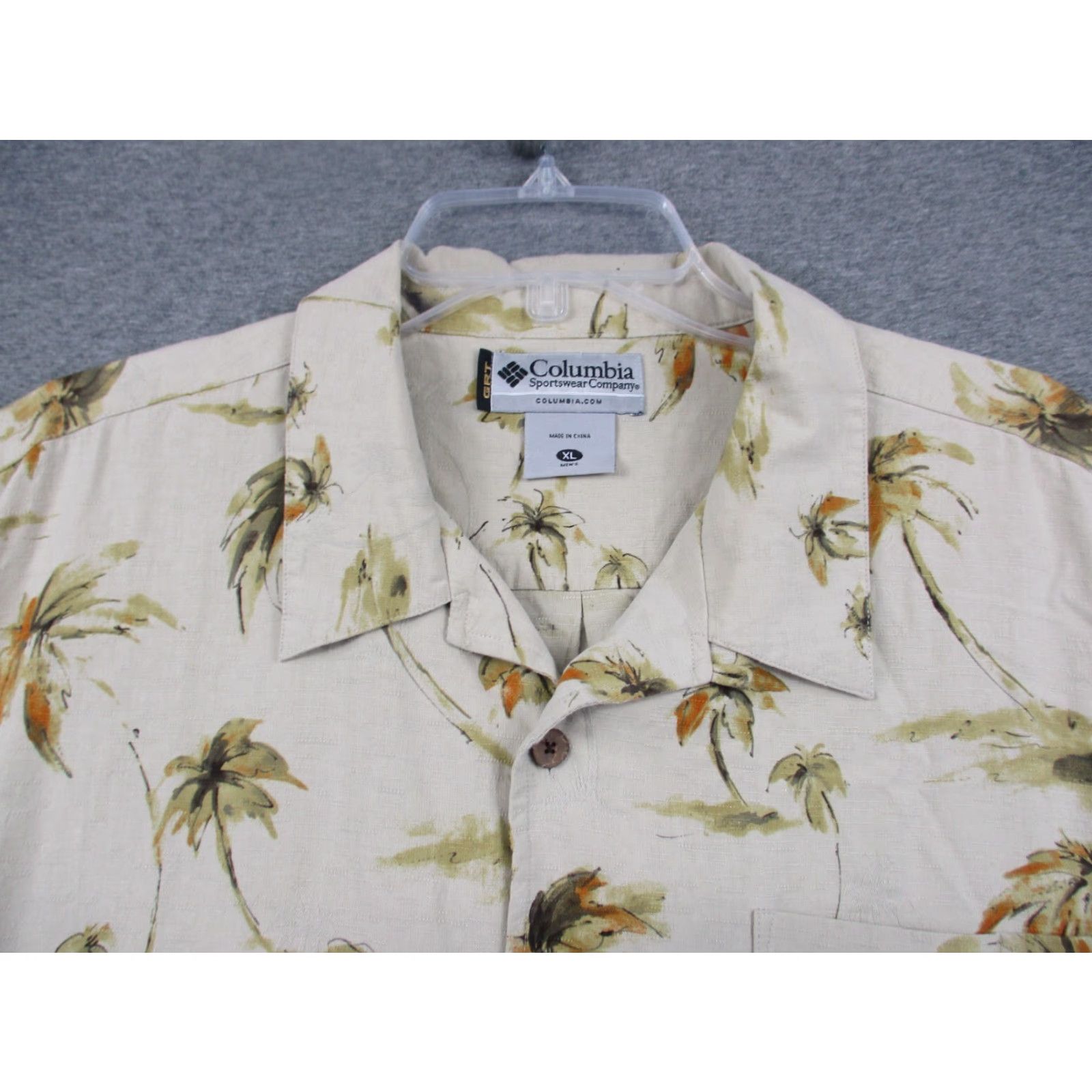 Vintage **Columbia Mens XL Tropical Palm Tree Silk Blend Button-Up Shirt** User: **Columbia Mens XL Tropical Palm Tree Silk Blend Button-Up Shirt** Size US XL / EU 56 / 4 - 3 Thumbnail