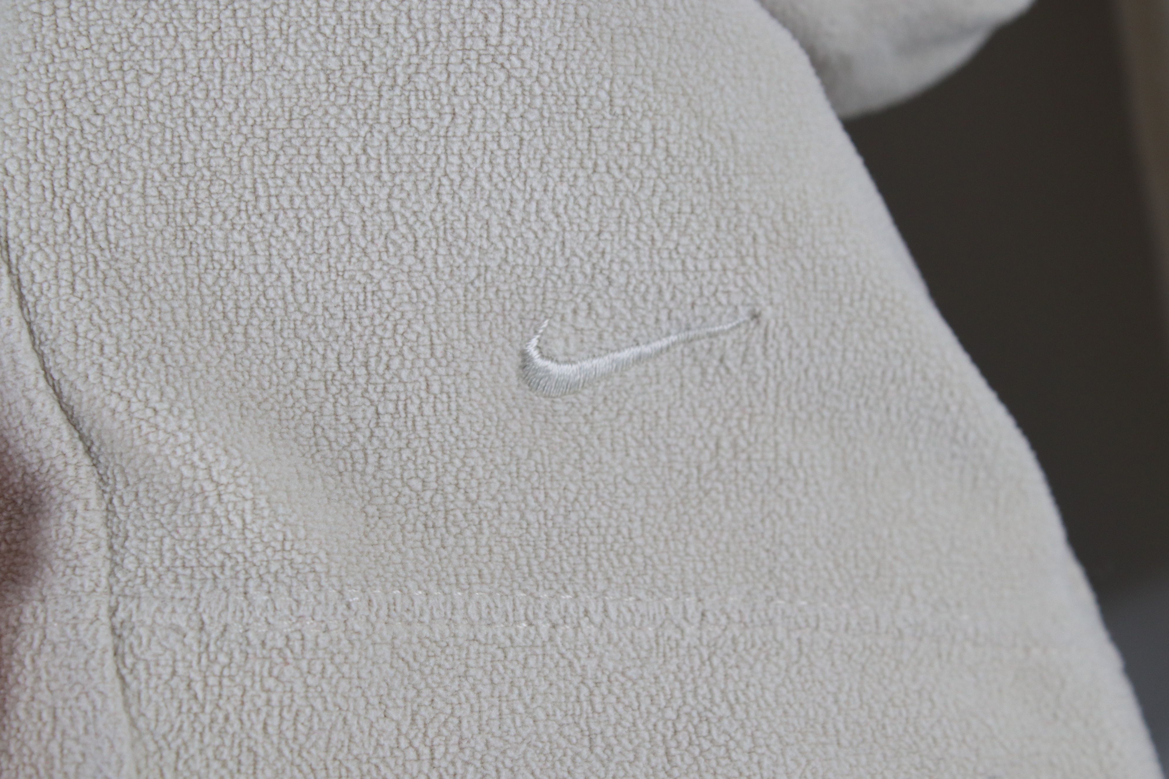 Nike × Vintage Vintage Y2K Nike Scott Mini Swoosh Monochrome Fleece Sweater Size M / US 6-8 / IT 42-44 - 4 Thumbnail