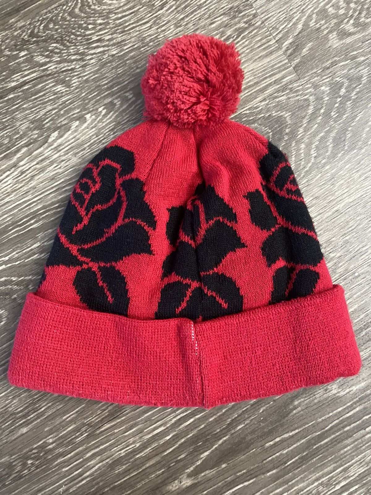 Supreme Supreme roses beanie Size ONE SIZE - 2 Thumbnail