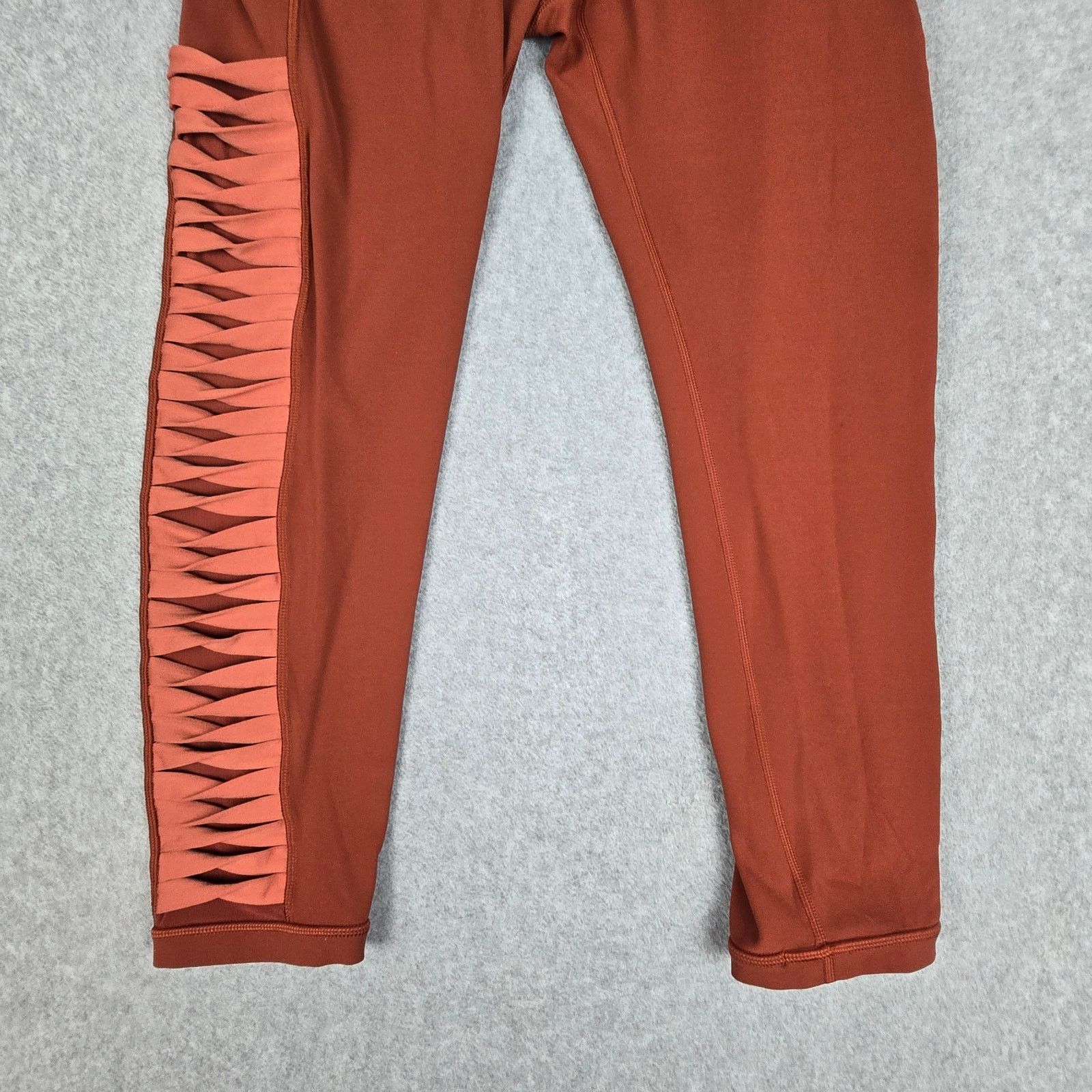 Athleta Athleta Large Salutation 7/8 Tight in Powervita Leggings Size 29" - 5 Thumbnail