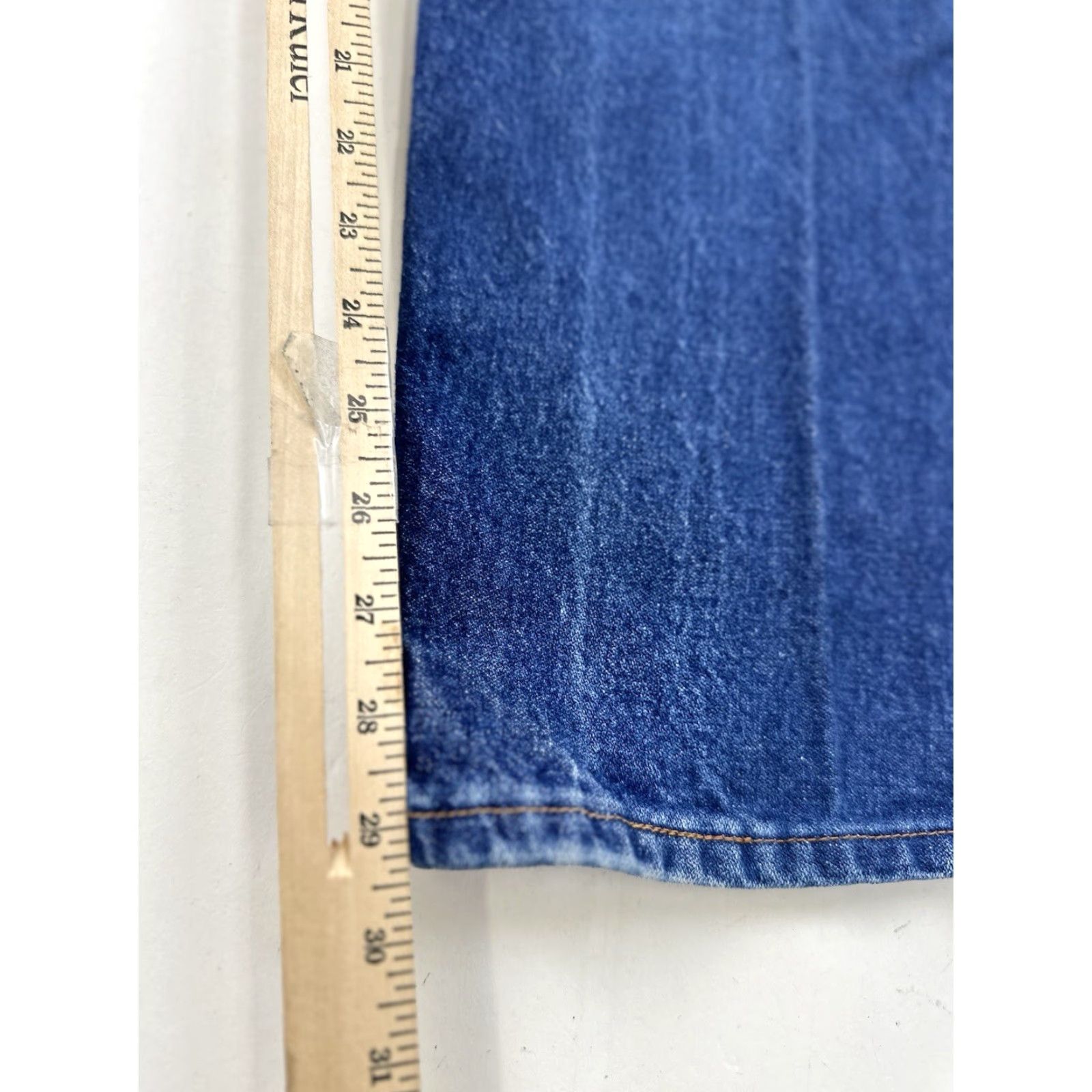 Wrangler VINTAGE Wrangler Jeans Mens 40 x 29 Blue Denim Cowboy Bootcut 945NAY USA Wrangler 945 NAY Pockets Zip Easy Care Size US 29 - 6 Thumbnail