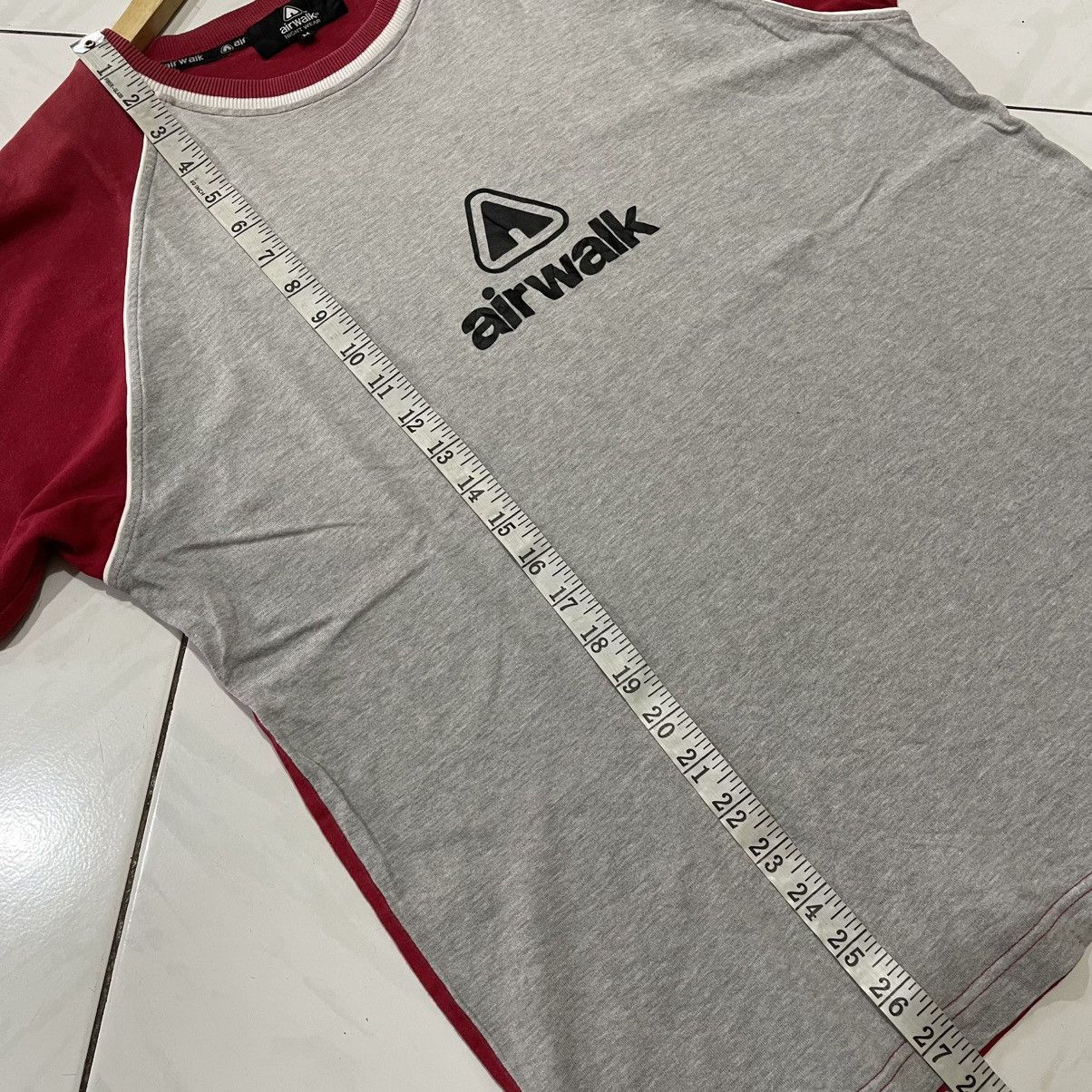Vintage Thrashed faded Vintage airwalk logo tee Size US M / EU 48-50 / 2 - 7 Thumbnail