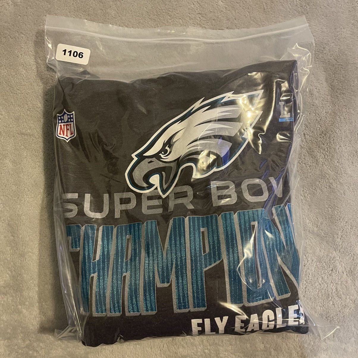 Other Philadelphia Eagles Hoodie Mens Medium Gray NFL Sweatshirt Size US M / EU 48-50 / 2 - 8 Thumbnail