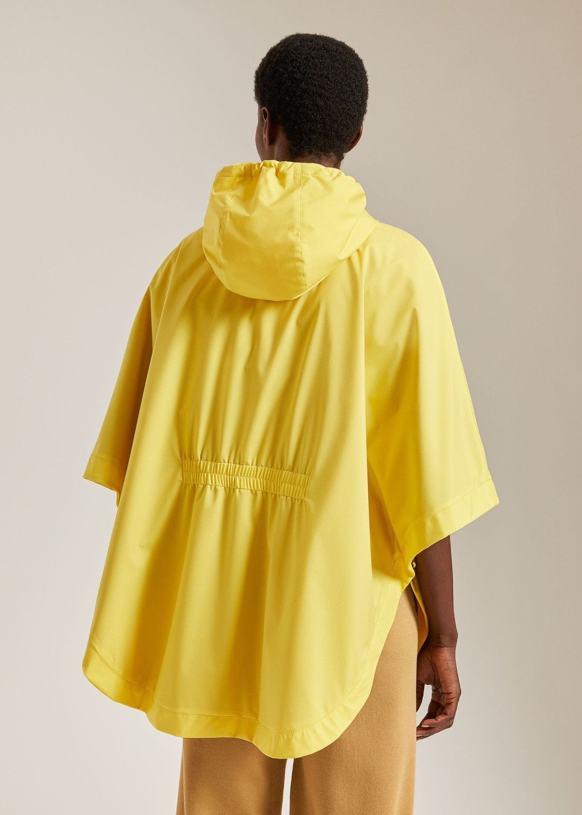 Loro Piana o1srvl11e0824 Size: OS / Haben Windmate Cape in Lemon Size ONE SIZE - 5 Thumbnail