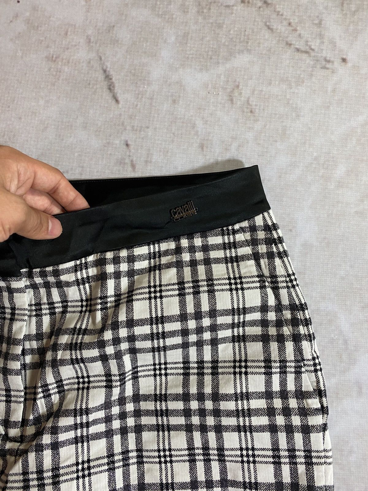 Cavalli Class × Roberto Cavalli Luxury Roberto Cavalli class checkered pants Size 30" / US 8 / IT 44 - 5 Thumbnail