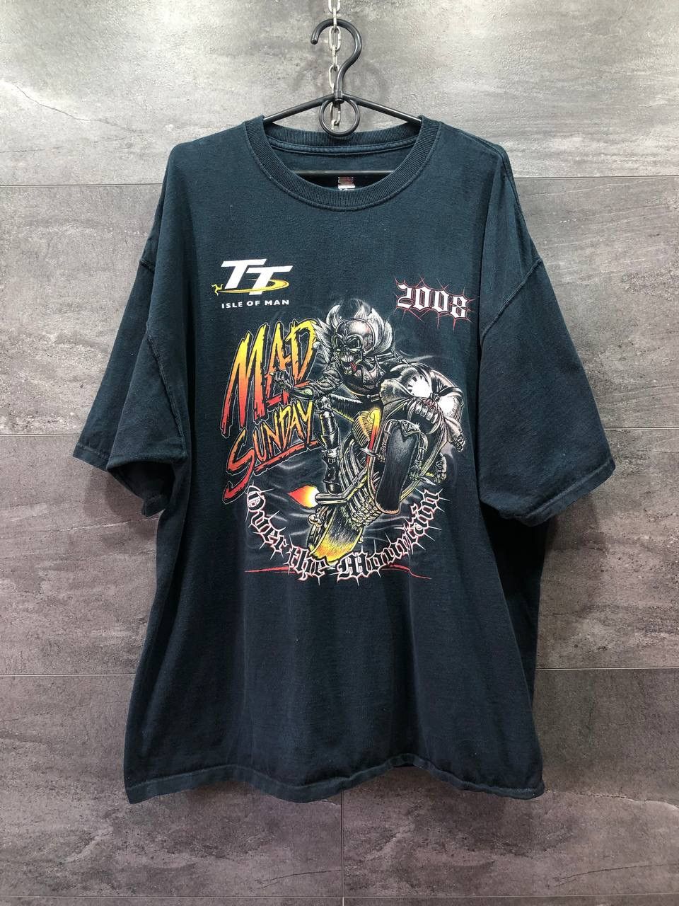 Vintage Vintage Isle of Man 2008 Mad Sunday Racing Moto Tee T-Shirt Size US XXL / EU 58 / 5 - 1 Thumbnail