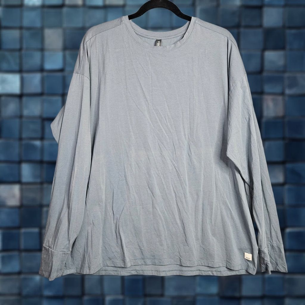 Vuori Vuori Men's Blue Crew Neck Long Sleeve Tee Shirt Sz L Adult Regular Slim? (keep as is) Size US L / EU 52-54 / 3 - 1 Thumbnail