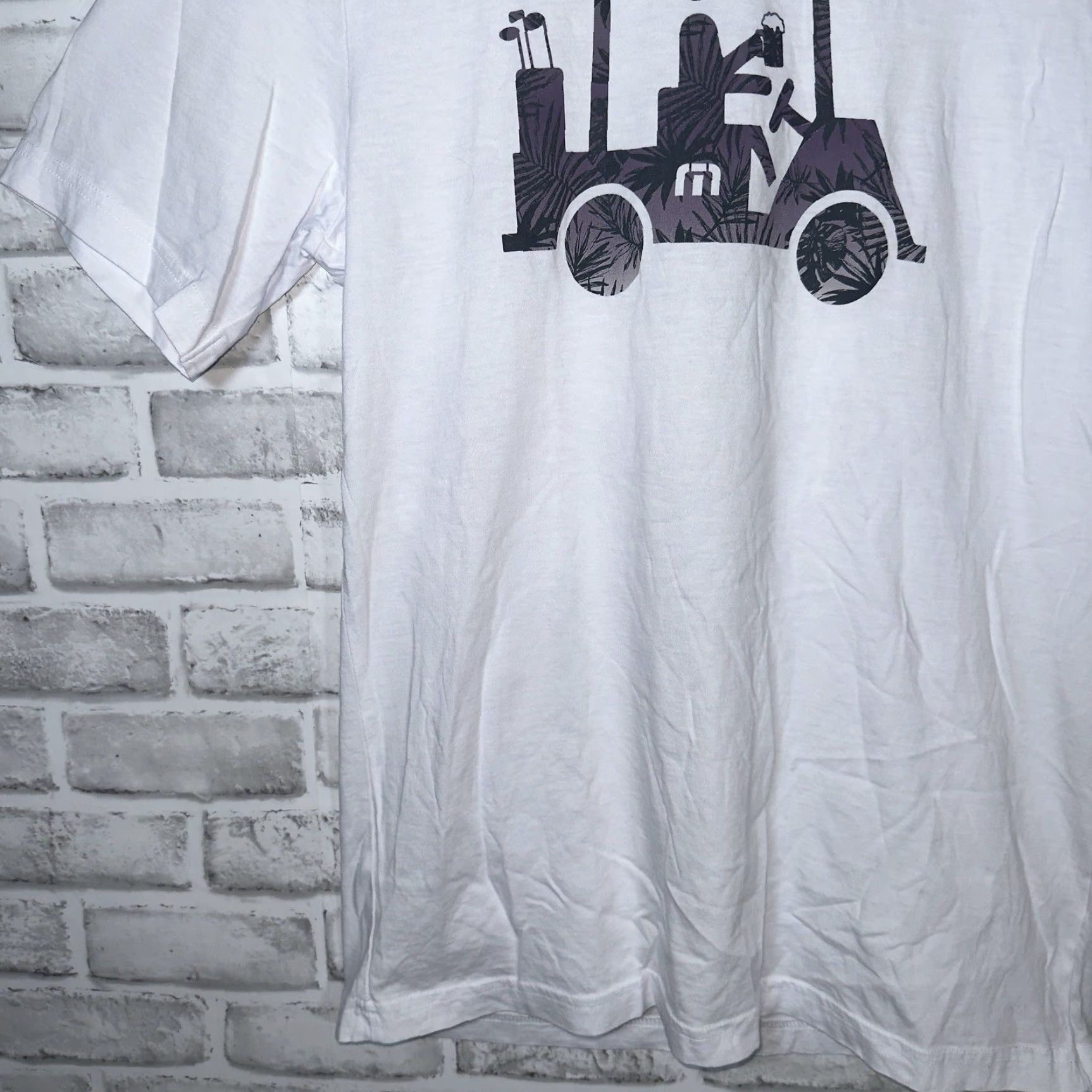 TravisMathew Travis Mathew T-Shirt Mens Size M White 100% Pima Cotton Golf Cart Graphic Size US M / EU 48-50 / 2 - 3 Thumbnail