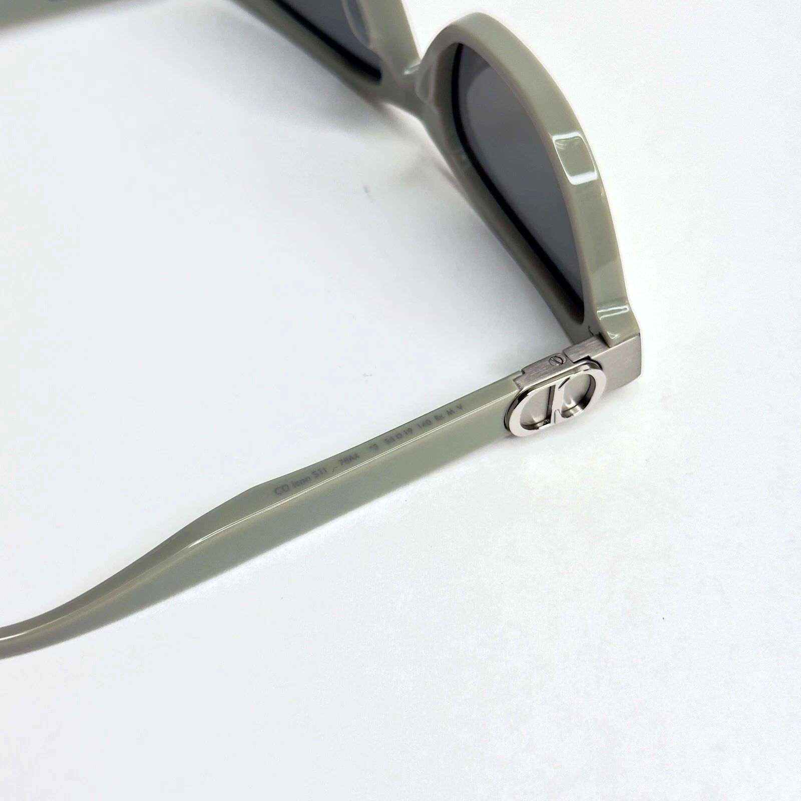 Christian Dior Monsieur CHRISTIAN DIOR CDICON S1I Classic Sunglass DM40122I CD ICON Size ONE SIZE - 2 Thumbnail