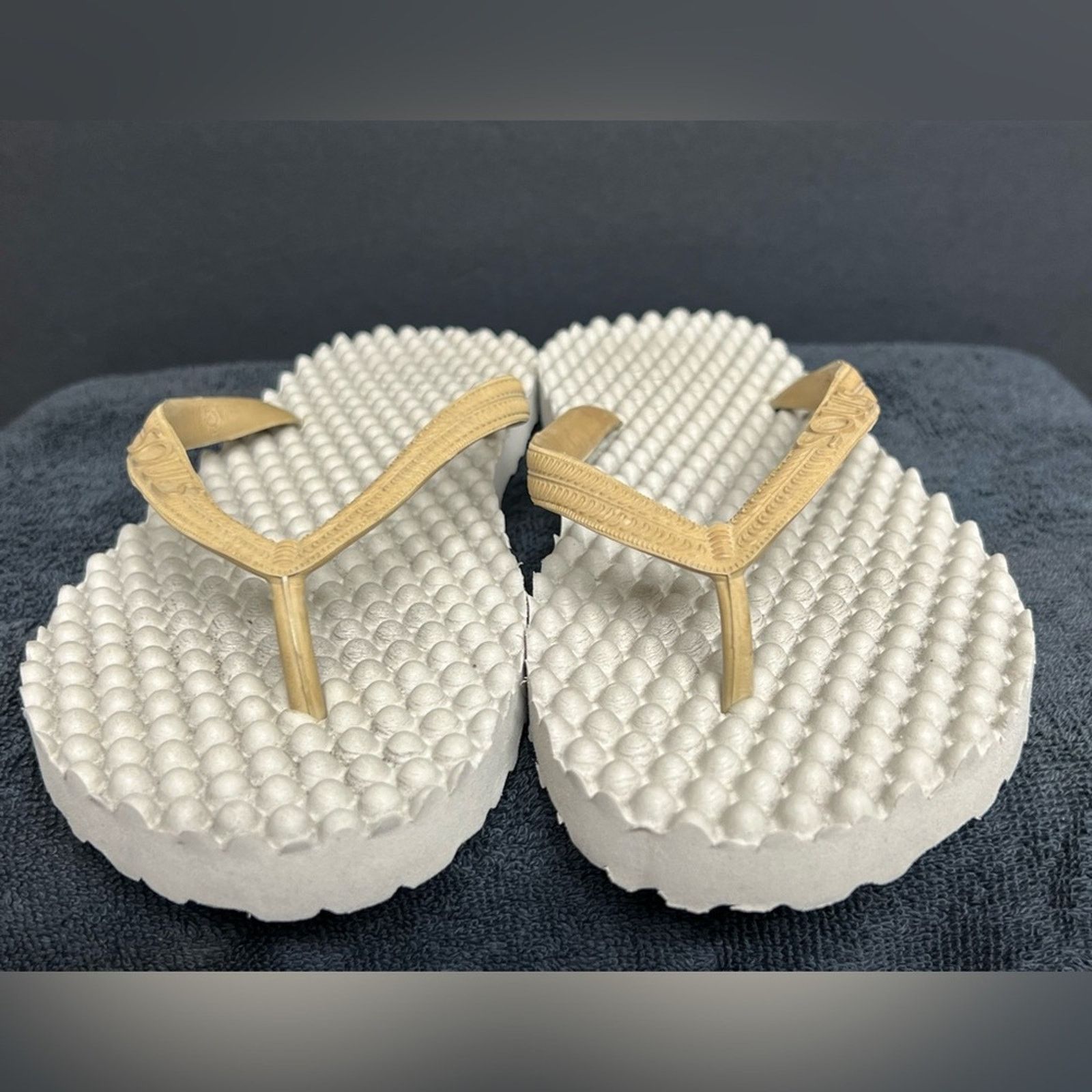 Other New Souls Womens 9 Men 7 Tan Massaging Flip Flop Sandals Size US 9 / IT 39 - 3 Thumbnail