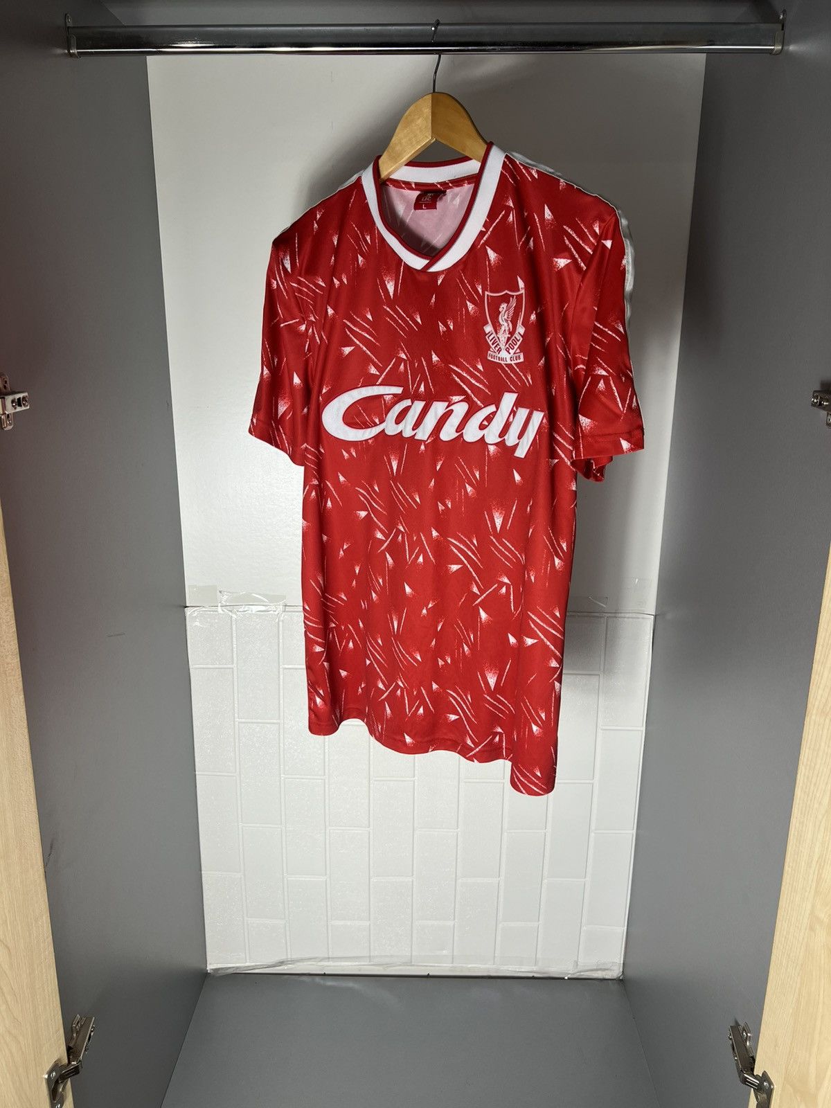 Vintage VERY RARE LIVERPOOL ENGLAND SOCCER JERSEY RETRO CANDY 90s Size US L / EU 52-54 / 3 - 12 Thumbnail