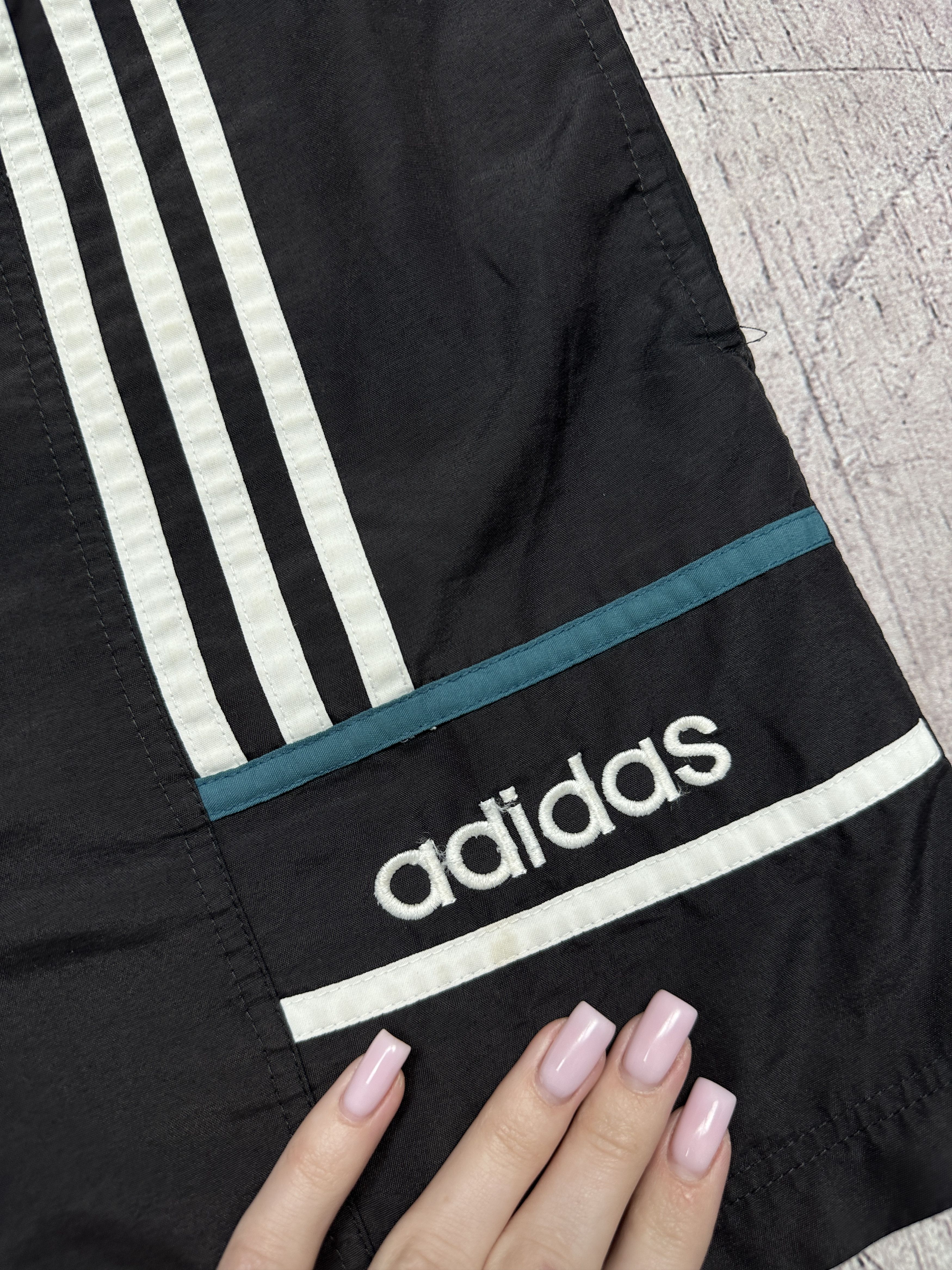 Adidas Adidas 90s Vintage Mens Nylon Shorts Size US 32 / EU 48 - 3 Thumbnail