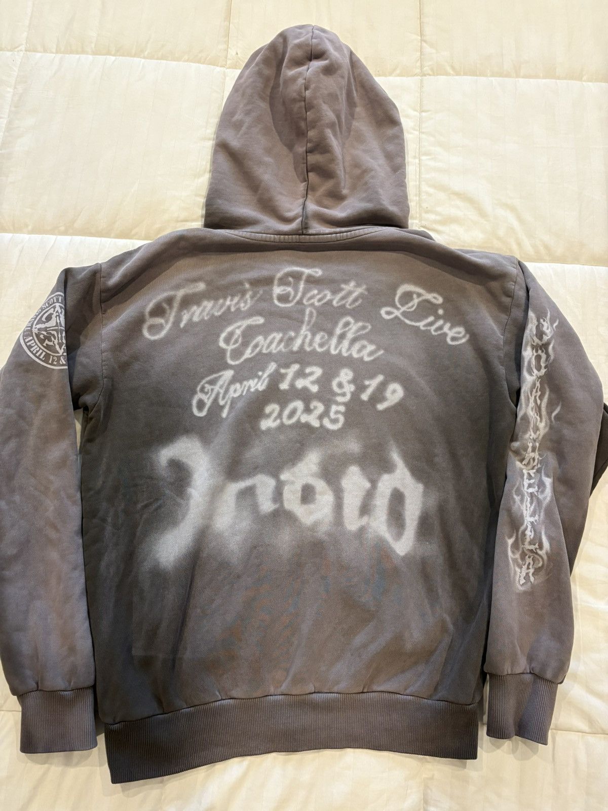 Travis Scott Travis Scott Coachella ‘25 Birds Zip-Up Hoodie Size US M / EU 48-50 / 2 - 8 Thumbnail
