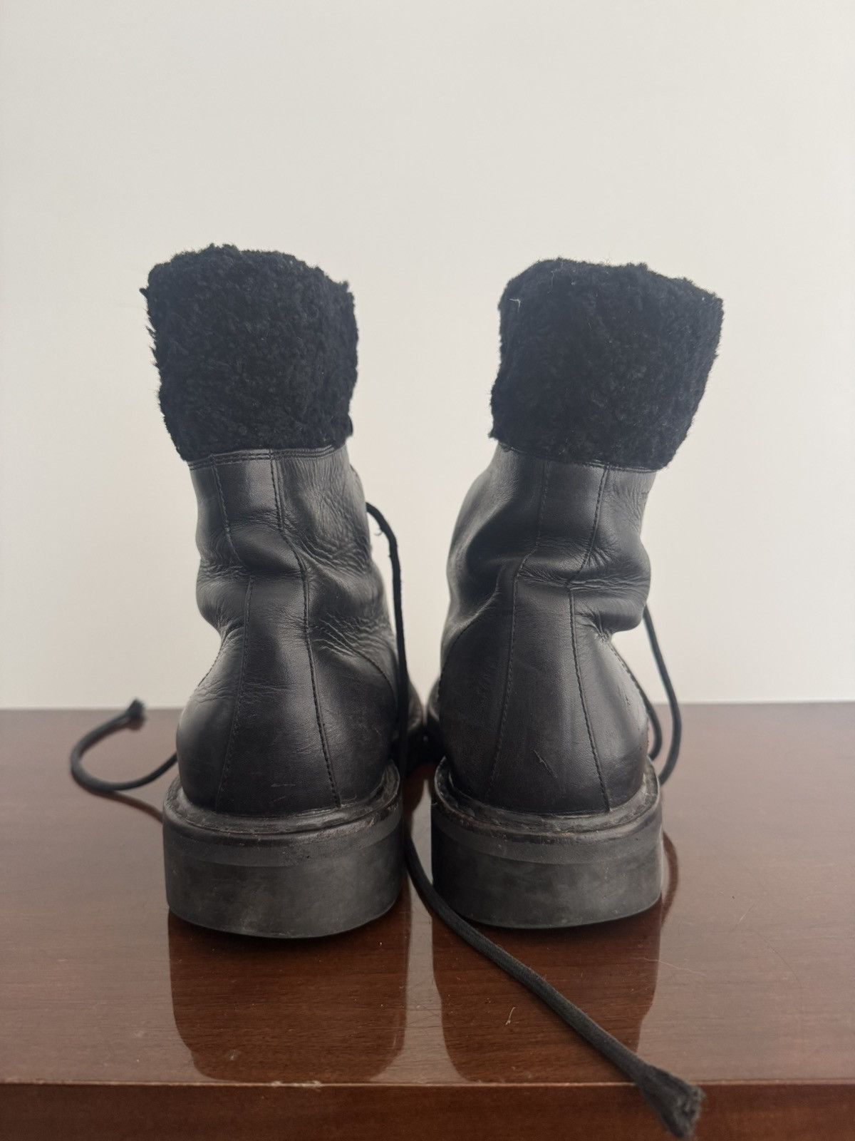 Saint Laurent Paris SAINT LAURENT PARIS SHEARLING TREKKER BOOT Size US 9 / EU 42 - 5 Thumbnail