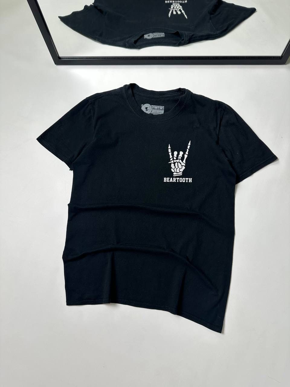 Band Tees × Red Bull × Vintage 90‘s Vintage Red Bull Rock n Roll Beatooth Tee Size US S / EU 44-46 / 1 - 2 Thumbnail