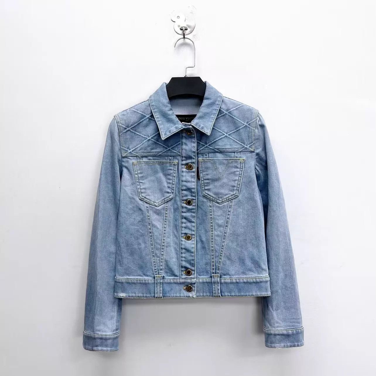 Louis Vuitton LV Washed Denim V Logo Gold Button Short Jacket Size XS / US 0-2 / IT 36-38 - 1 Thumbnail