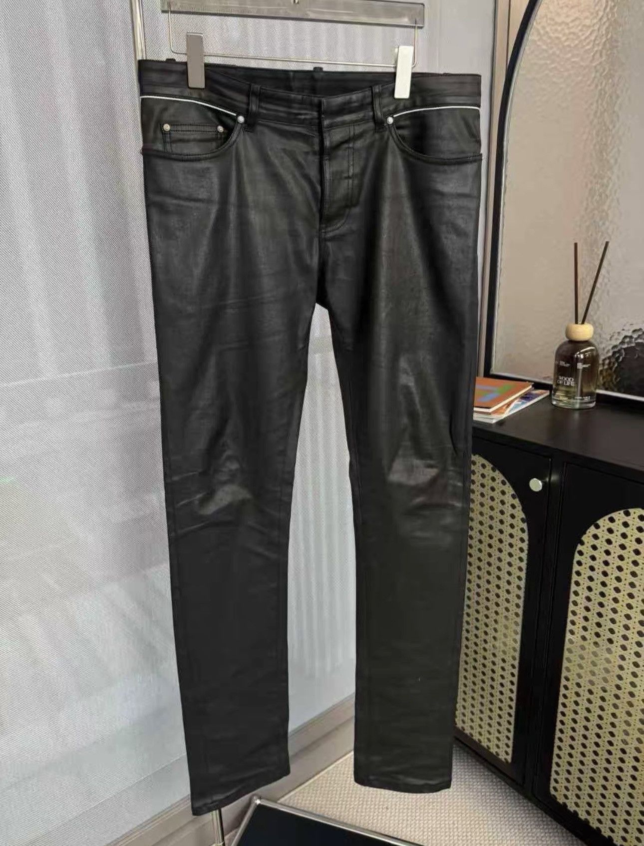 デニム・ジーパン BALENCIAGA Jeans Black Balenciaga [SOLD] Balenciaga Cut-Up Baggy Denim Black M BNWT