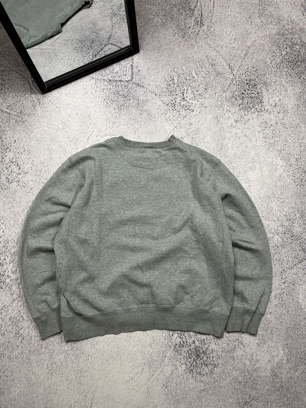 Nike Nike Vintage 00’s Basic Grey Sweatshirt Mini Swoosh Logo Size US L / EU 52-54 / 3 - 9 Thumbnail