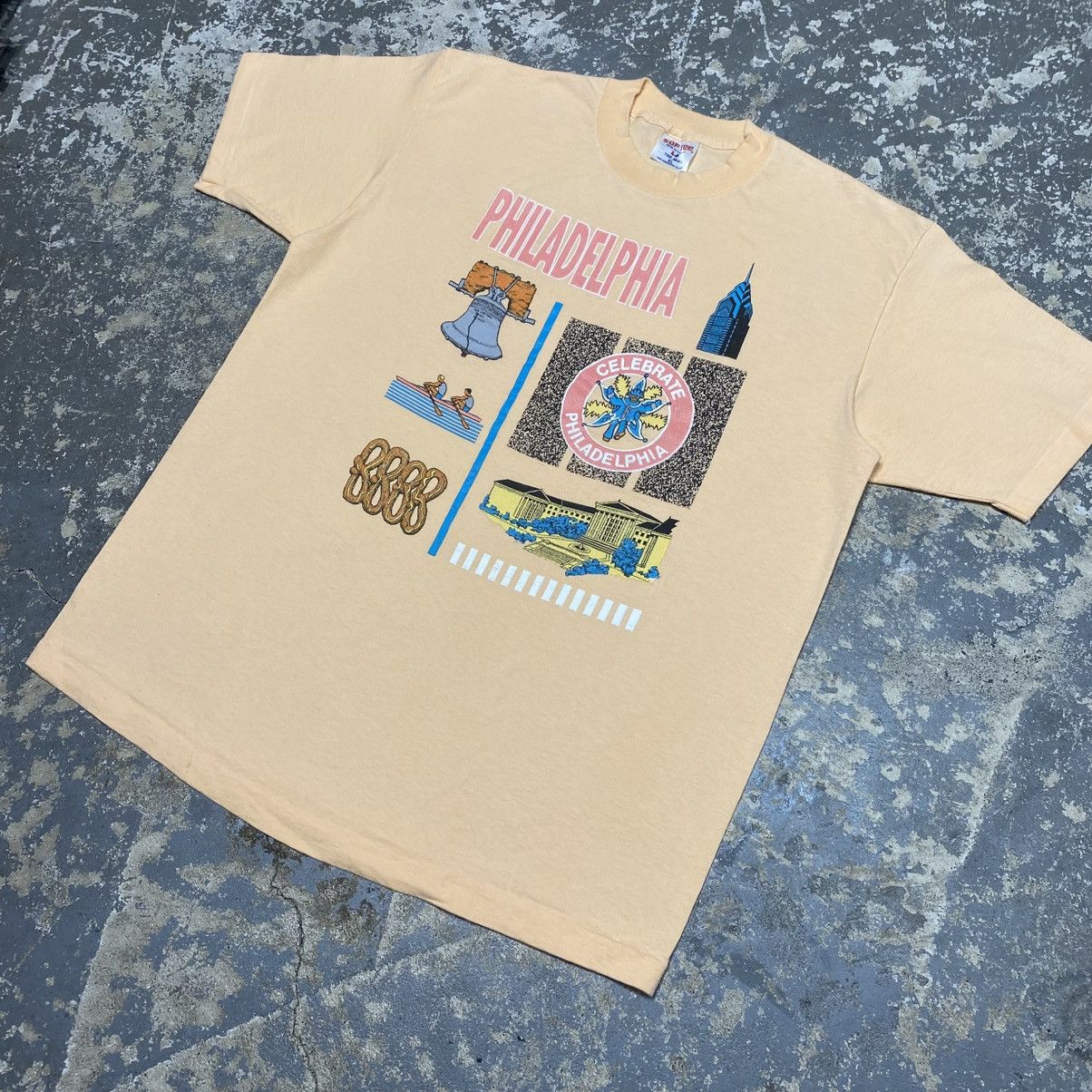 Japanese Brand × Vintage Vintage Philadelphia Pennsylvania Souvenir 90s Tshirt Size US XL / EU 56 / 4 - 2 Thumbnail