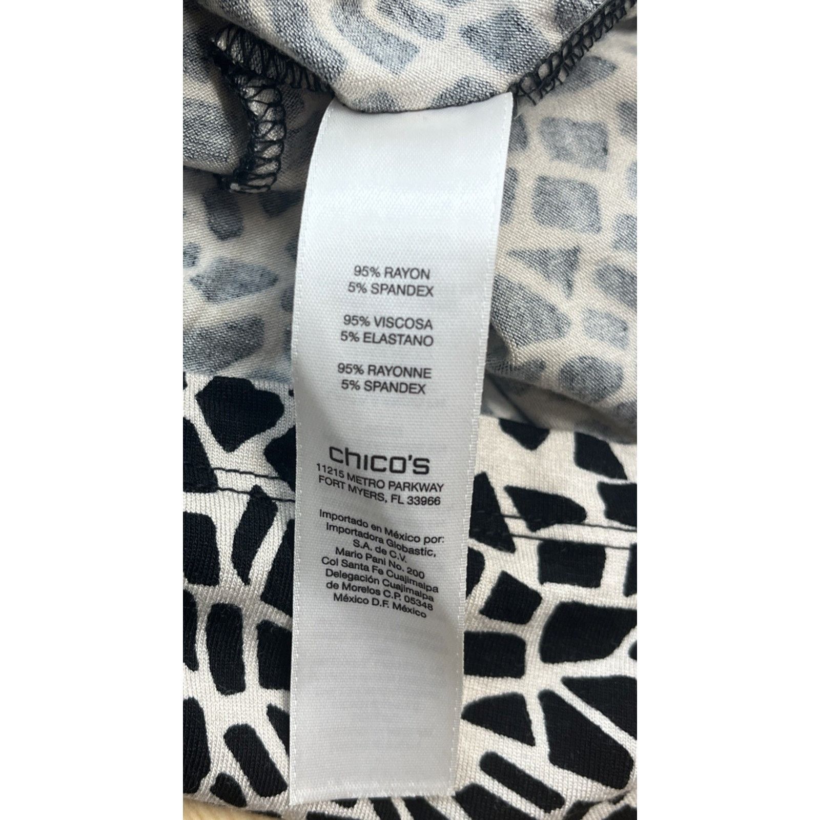 Chicos Chico's Black & Beige Animal Print Stretch Blouse, Sz 2 Size XS / US 0-2 / IT 36-38 - 7 Thumbnail