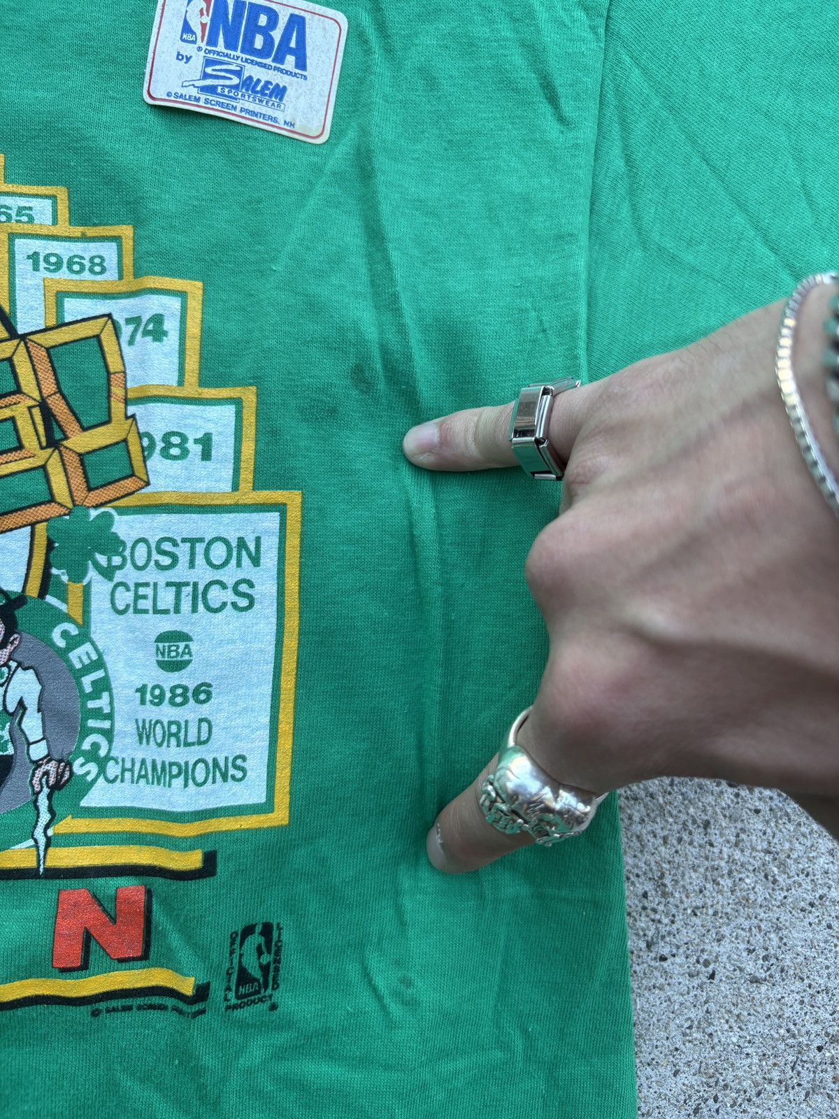 NBA Vintage 1986 Hanes Boston Celtics “Champions” T-Shirt Sz. XL Size US XL / EU 56 / 4 - 5 Thumbnail