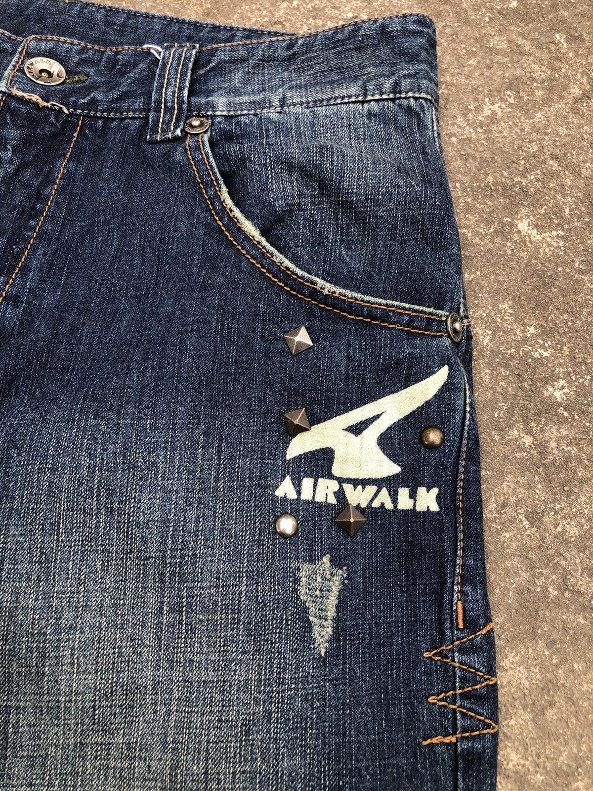 Airwalk Airwalk Vintage Baggy Distressed Denim Patch Loose Studded Size US 32 / EU 48 - 10 Thumbnail