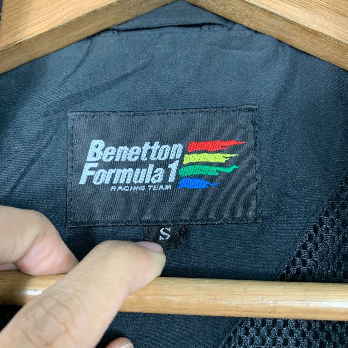Benetton BENETTON FORMULA 1 Racing Team Light Jacket #2374-C106 Size US S / EU 44-46 / 1 - 16 Thumbnail