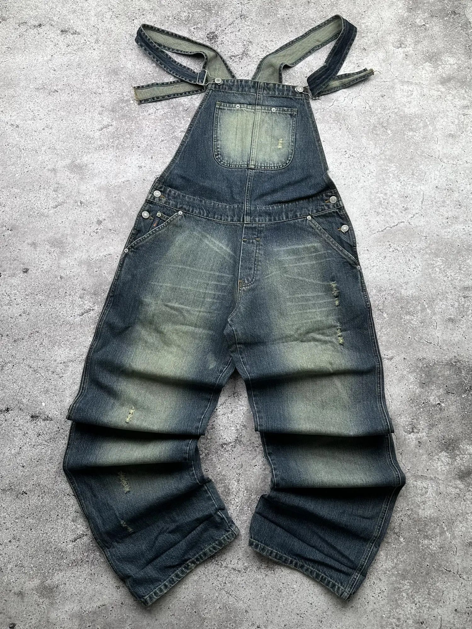 Japanese Brand Vintage Wide Faded Overalls C416(V609) Size US 32 / EU 48 - 1 Thumbnail