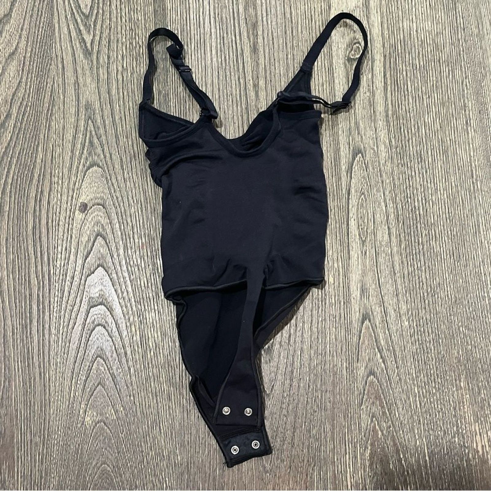 SKIMS NWOT Skims Seamless Sculpt Thong Bodysuit Shapewear Size XS Size ONE SIZE - 2 Thumbnail