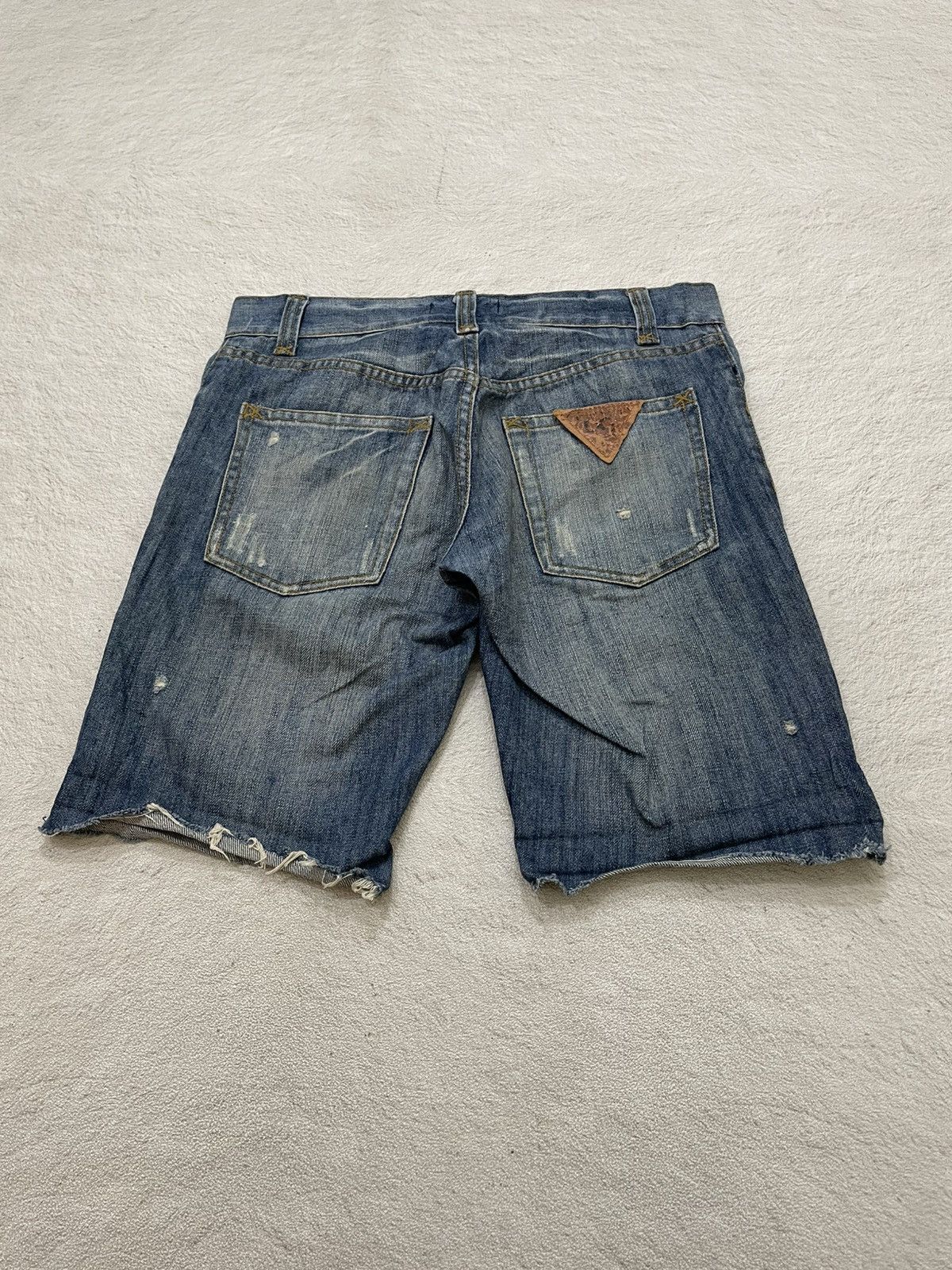 Dolce & Gabbana 2000s Dolce & Gabbana Distressed Denim Shorts Raw Hem Size US 33 - 2 Thumbnail