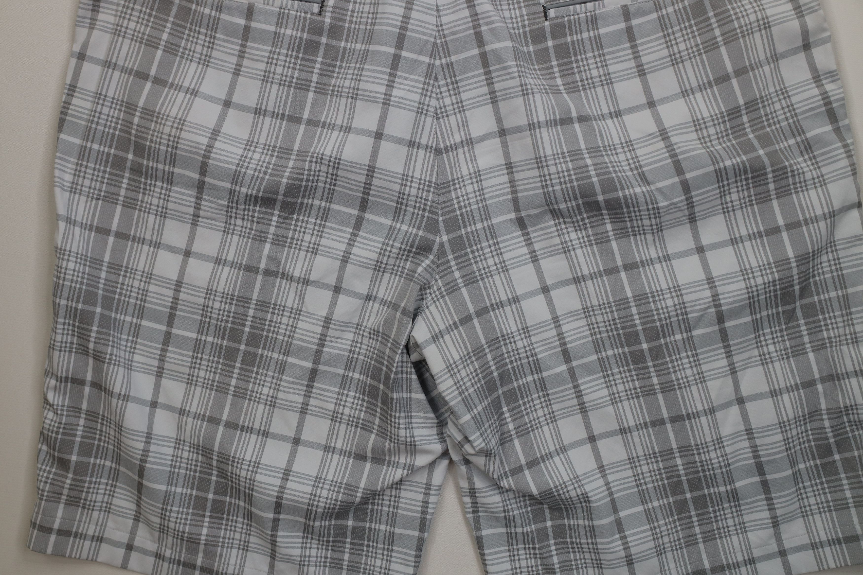 Nike Nike Golf Tech Flat Front Golfing Chino Shorts Gray Plaid Size US 40 / EU 56 - 9 Thumbnail