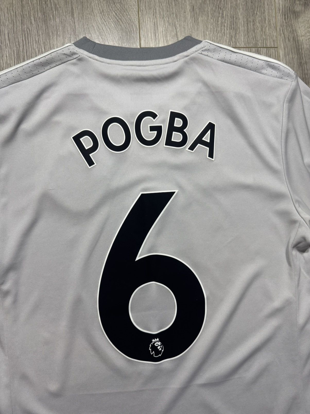 Adidas Paul Pogba Manchester United Jersey adidas 3rd Kit 2017/18 Size US S / EU 44-46 / 1 - 8 Thumbnail
