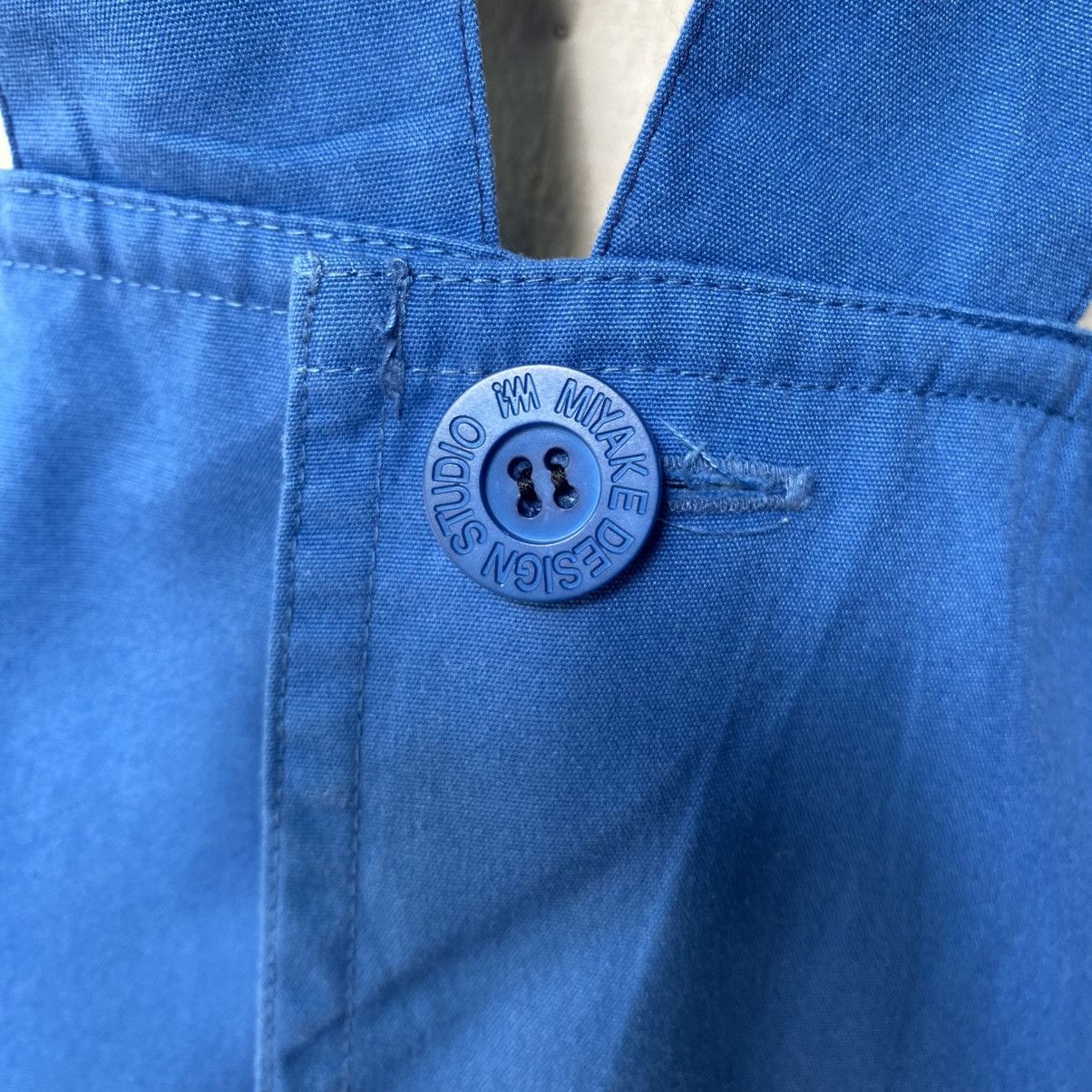 Issey Miyake IM MIYAKE DESIGN STUDIO Vibrant blue apron Size ONE SIZE - 9 Thumbnail