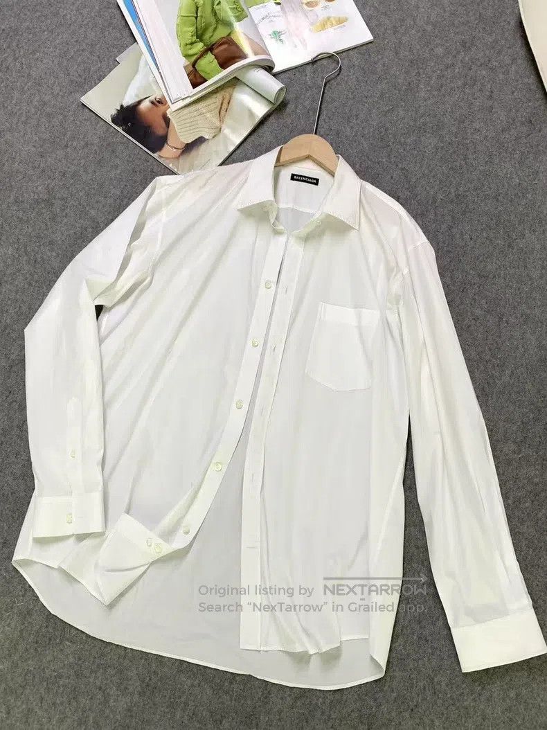 Balenciaga Balenciaga size 39 Solid Color Pocket Shirt Size US S / EU 44-46 / 1 - 1 Thumbnail