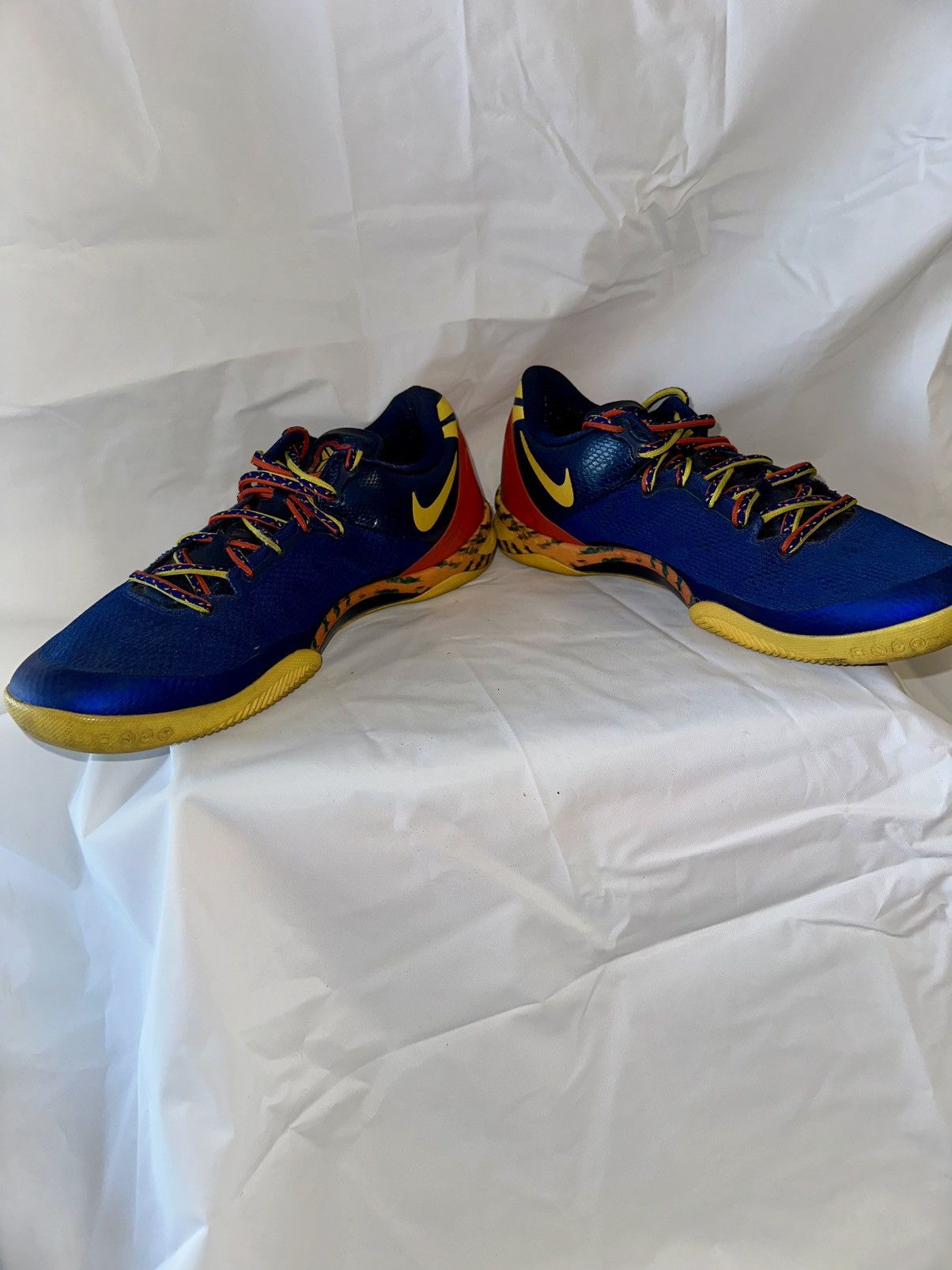 Other 2013 Kobe 8 'Barcelona Size US 11 / EU 44 - 5 Thumbnail