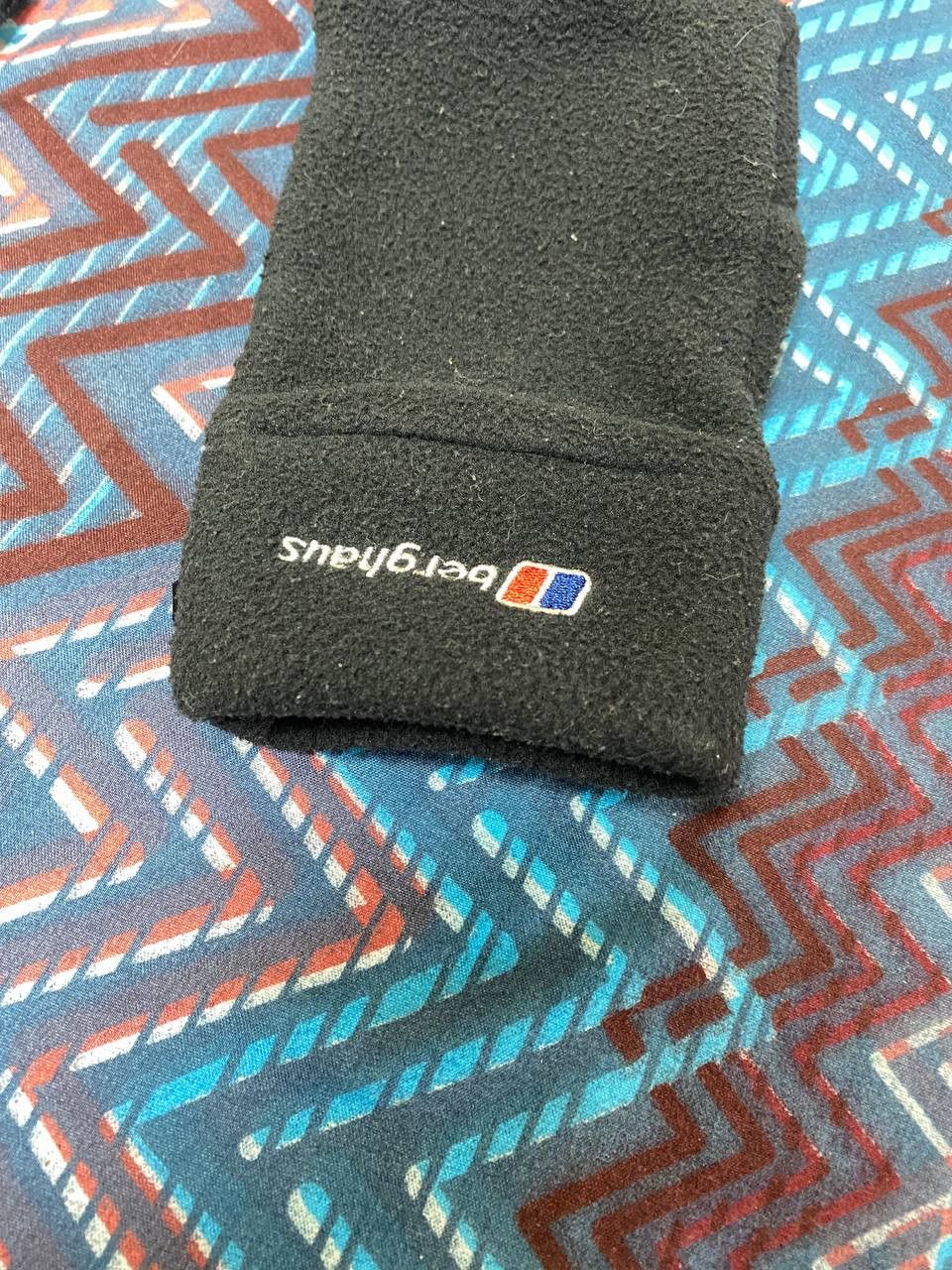 Berghaus Vintage black gloves Berghaus logo Streetwear Y2K Size ONE SIZE - 3 Thumbnail