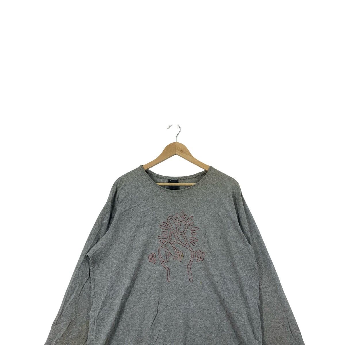 Uniqlo Vintage UNIQLO X KEITH HARING Crossed Fingers Long Sleeve Size US XL / EU 56 / 4 - 2 Thumbnail
