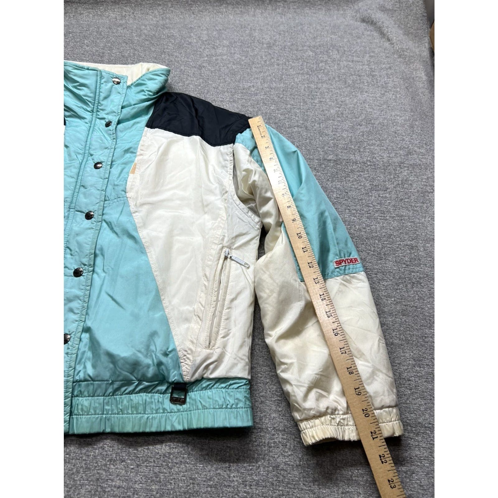 Spyder VINTAGE Spyder Ski Jacket Thinsulate Lite Entrant 90s Style With Hood Ladies 12 Jacket Coat Skiing Blue Nylon Zipped Pockets Mens Womens Boys Girls Size US L / EU 52-54 / 3 - 6 Thumbnail