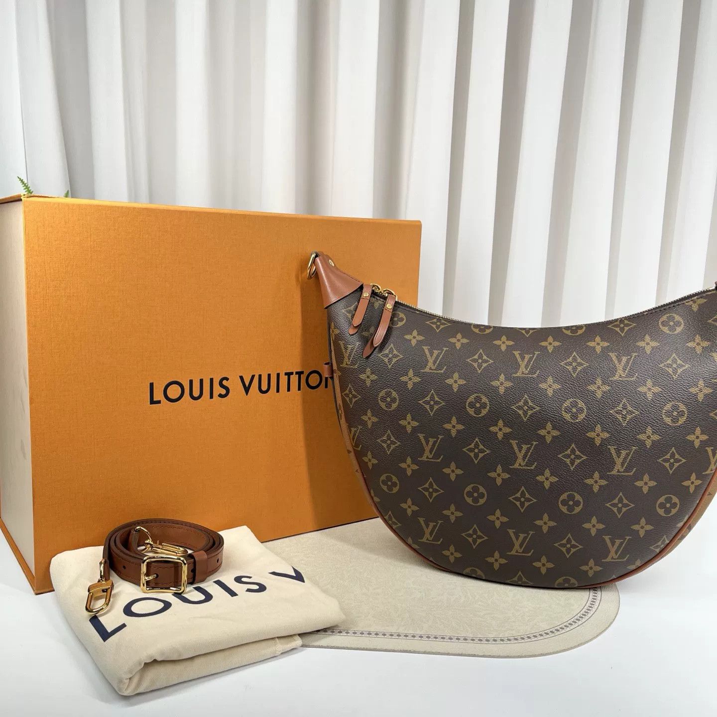 Louis Vuitton Pre-loved Bag Very good condition Size ONE SIZE - 1 Thumbnail