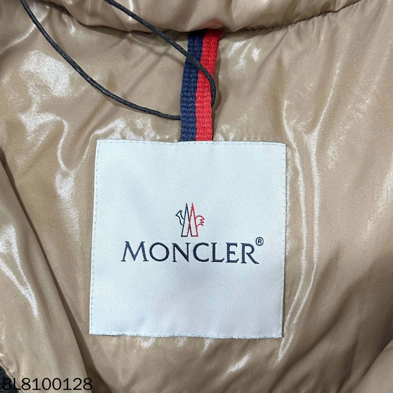 Moncler Moncler Parana black and gold down jacket size 1 Size S / US 4 / IT 40 - 4 Thumbnail