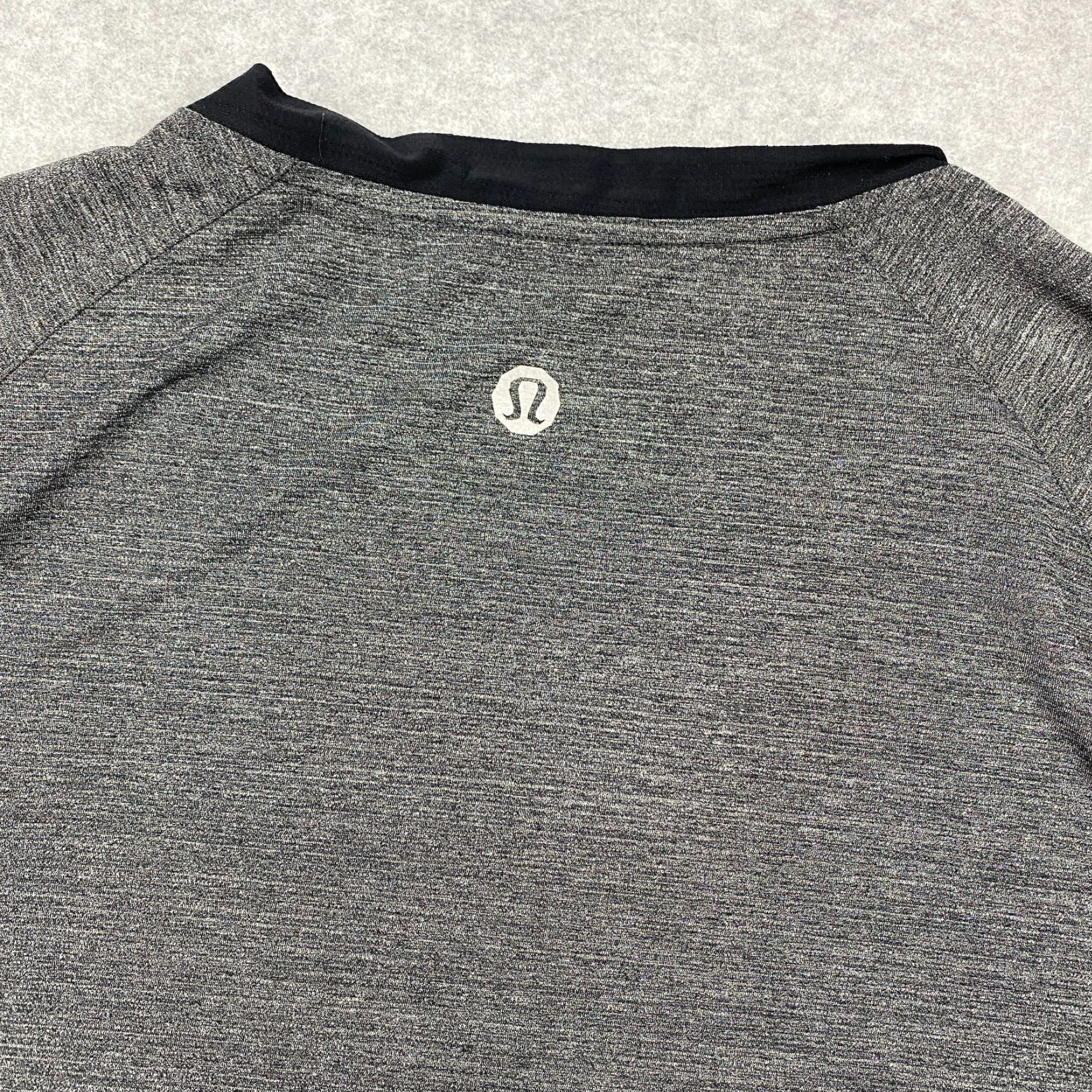 Lululemon Lululemon Shirt Mens * XL Heather Gray Pullover Short Sleeve Octagon Logo Active Size US XL / EU 56 / 4 - 6 Thumbnail