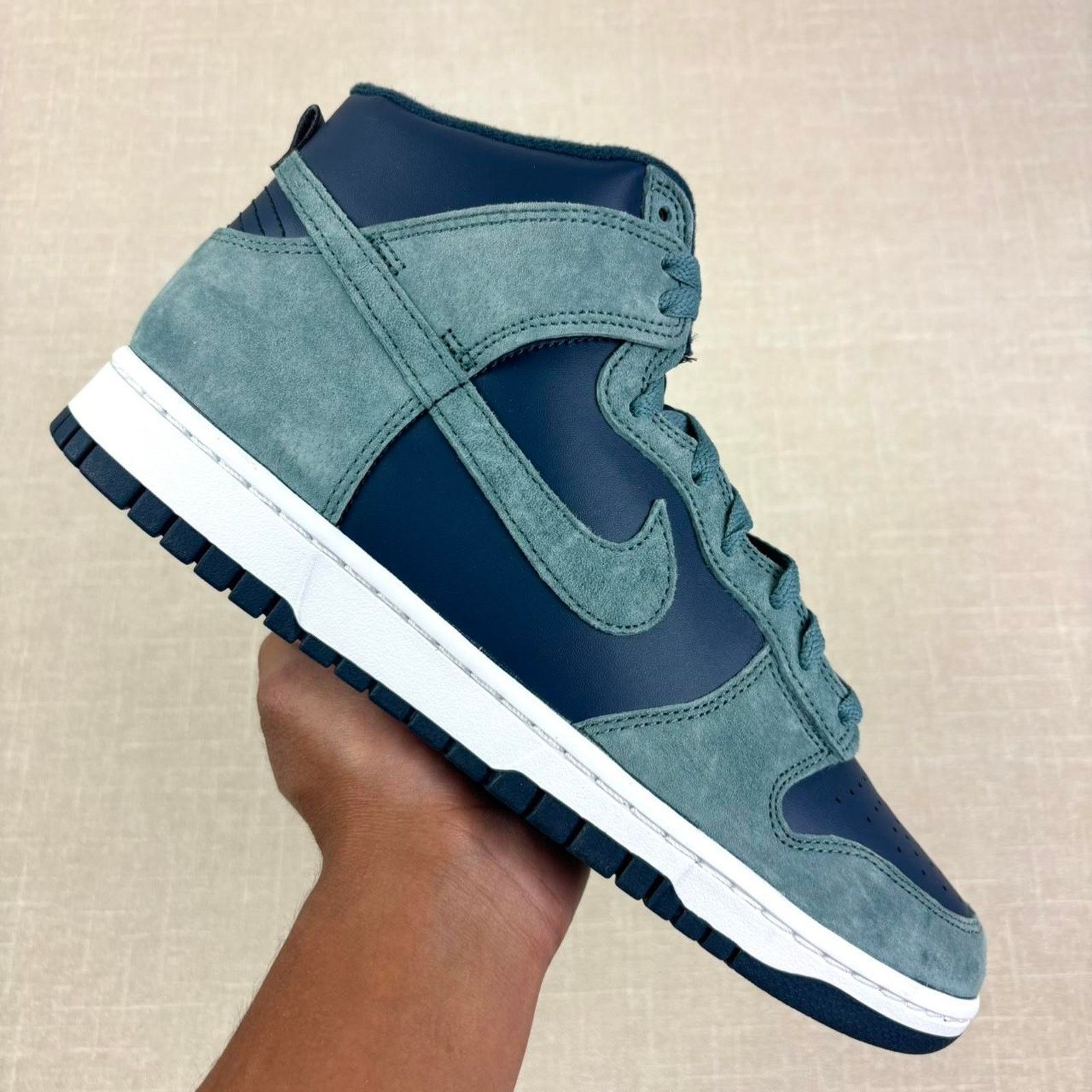 🧵 2022 Nike Dunk High Retro Premium “Armory Navy” 10M