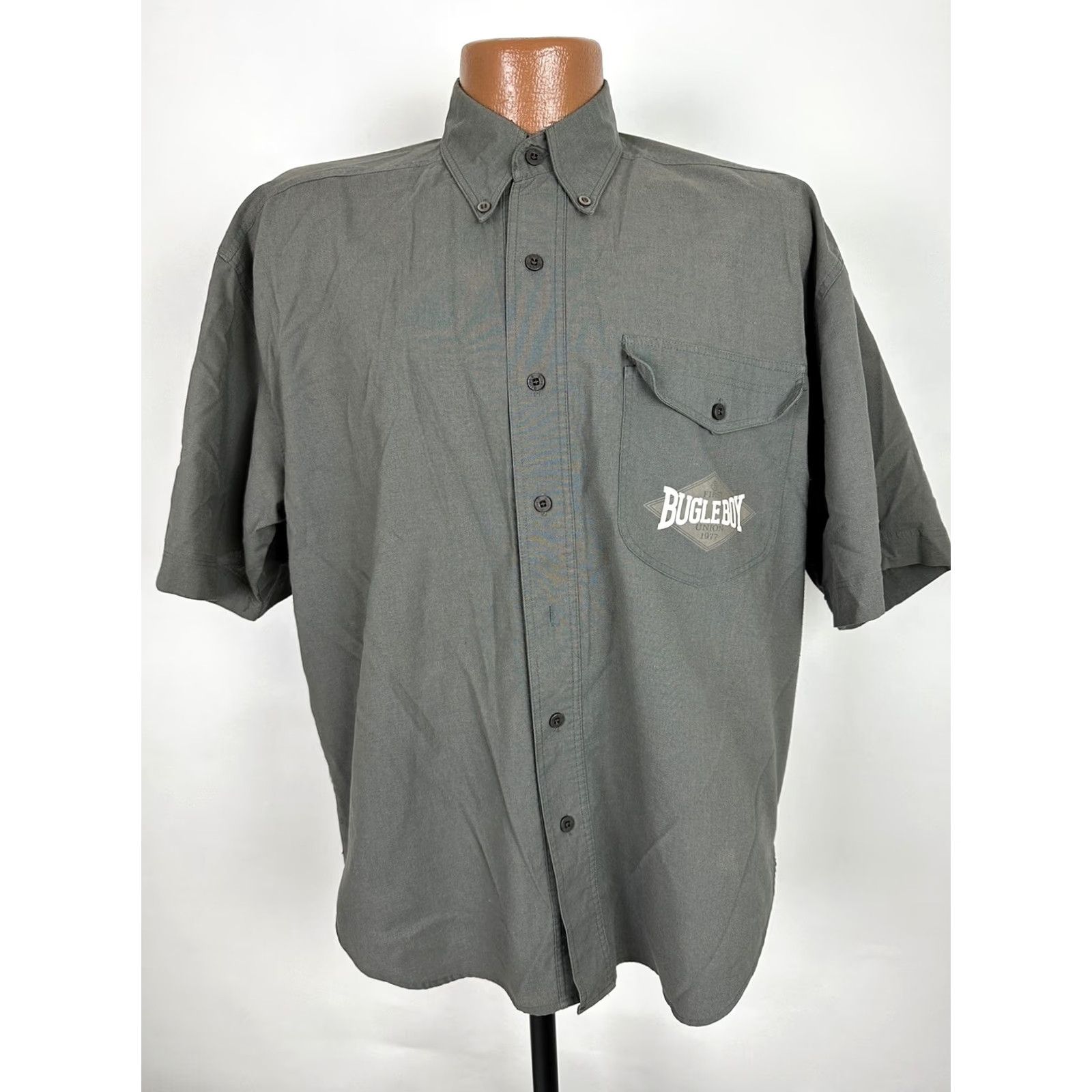 Bugle Boy VINTAGE Bugle Boy Shirt Men Medium Short Sleeve Button-Down Casual 90s Logo Pocket, Gray, Cotton/Polyester, Button Up Mens Shirt Size US M / EU 48-50 / 2 - 3 Thumbnail