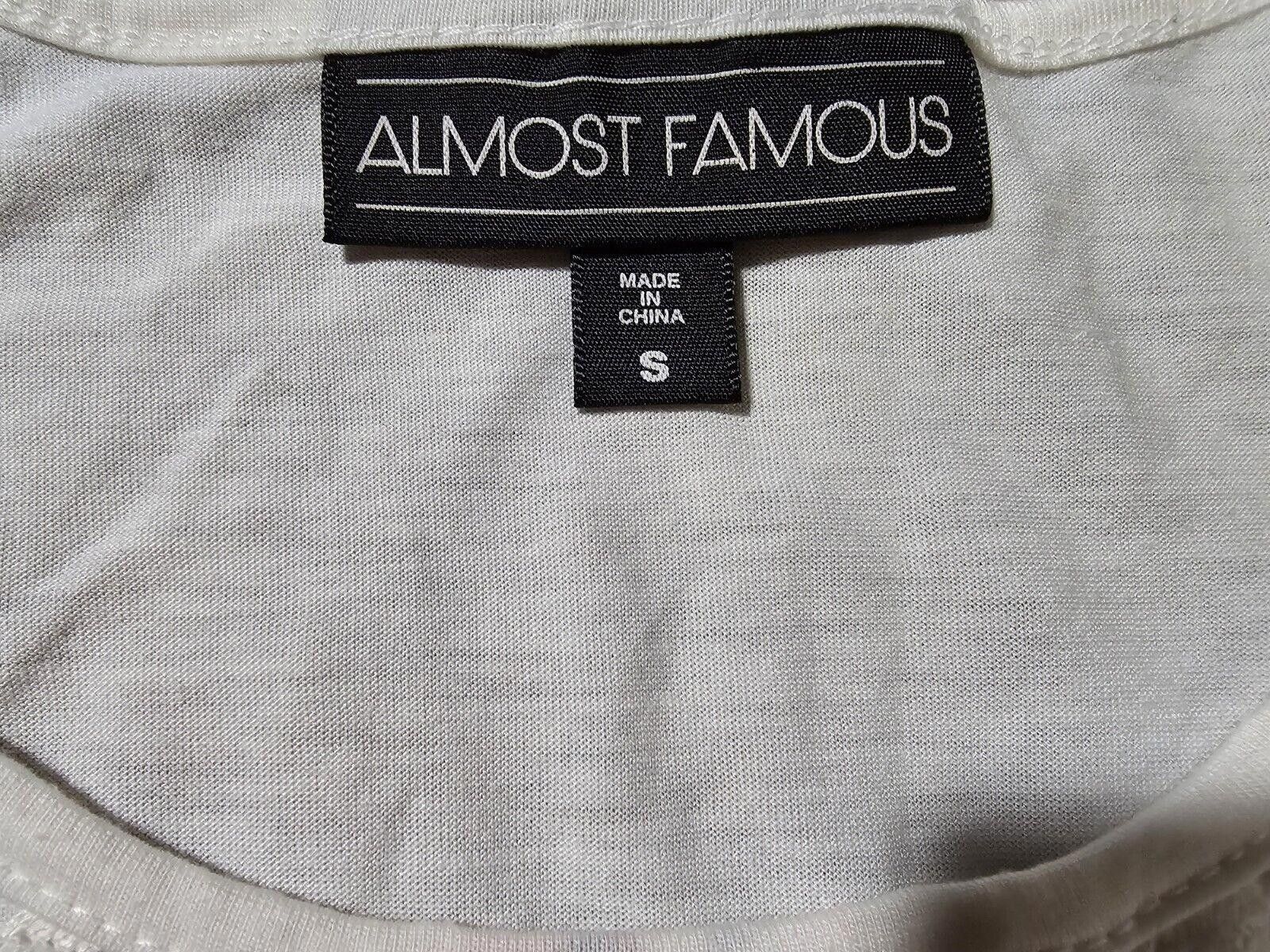 Almost Famous Almost Famous Off White Crochet Crop Top Size S Women's Size S / US 4 / IT 40 - 3 Thumbnail