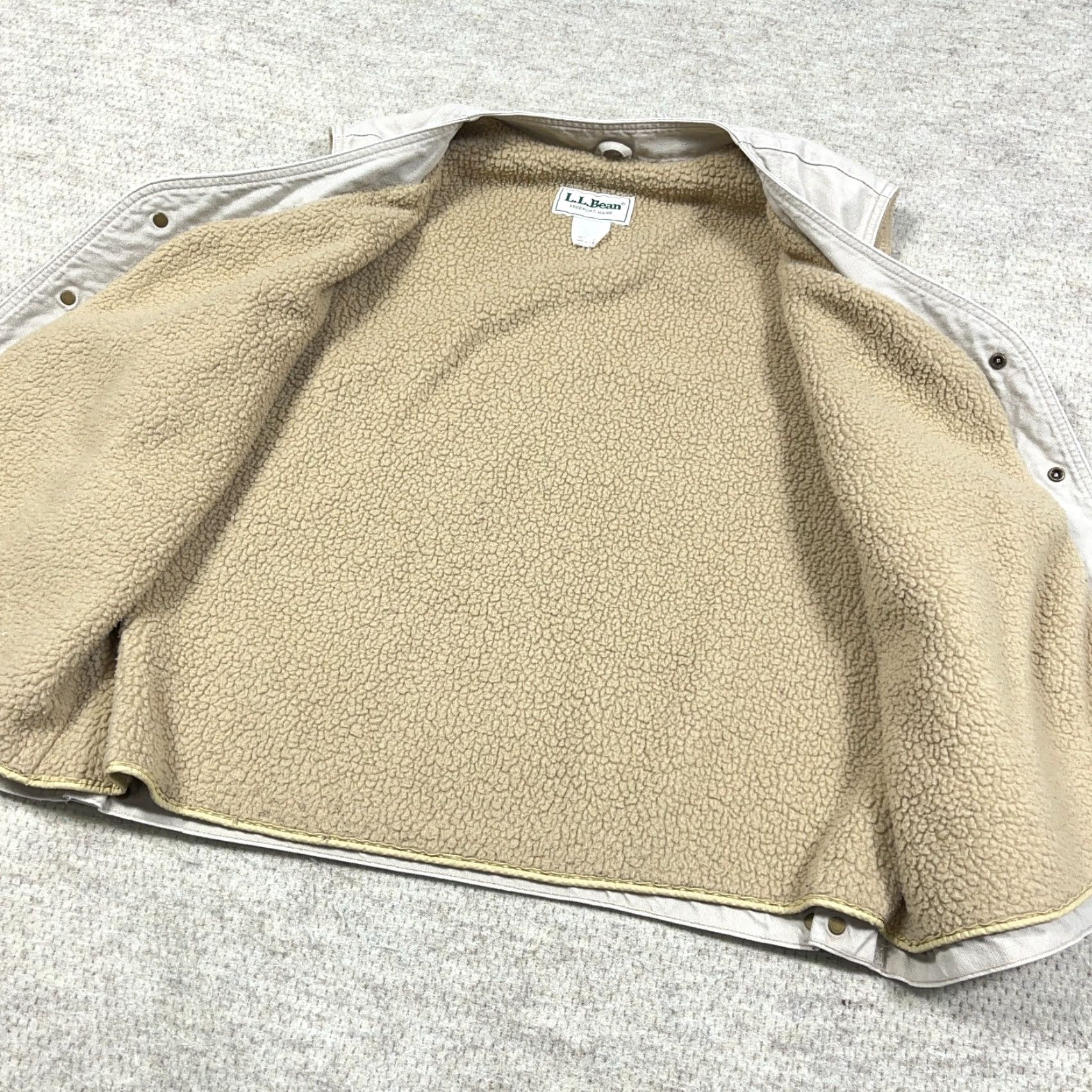 Vintage VINTAGE L.L. Bean Vest Shirt Mens 2XL Tan Beige Canvas Sherpa Lined 90s 80s Outdoor Utility Pockets Stand-Up Collar 2XL Men Size US XXL / EU 58 / 5 - 3 Thumbnail