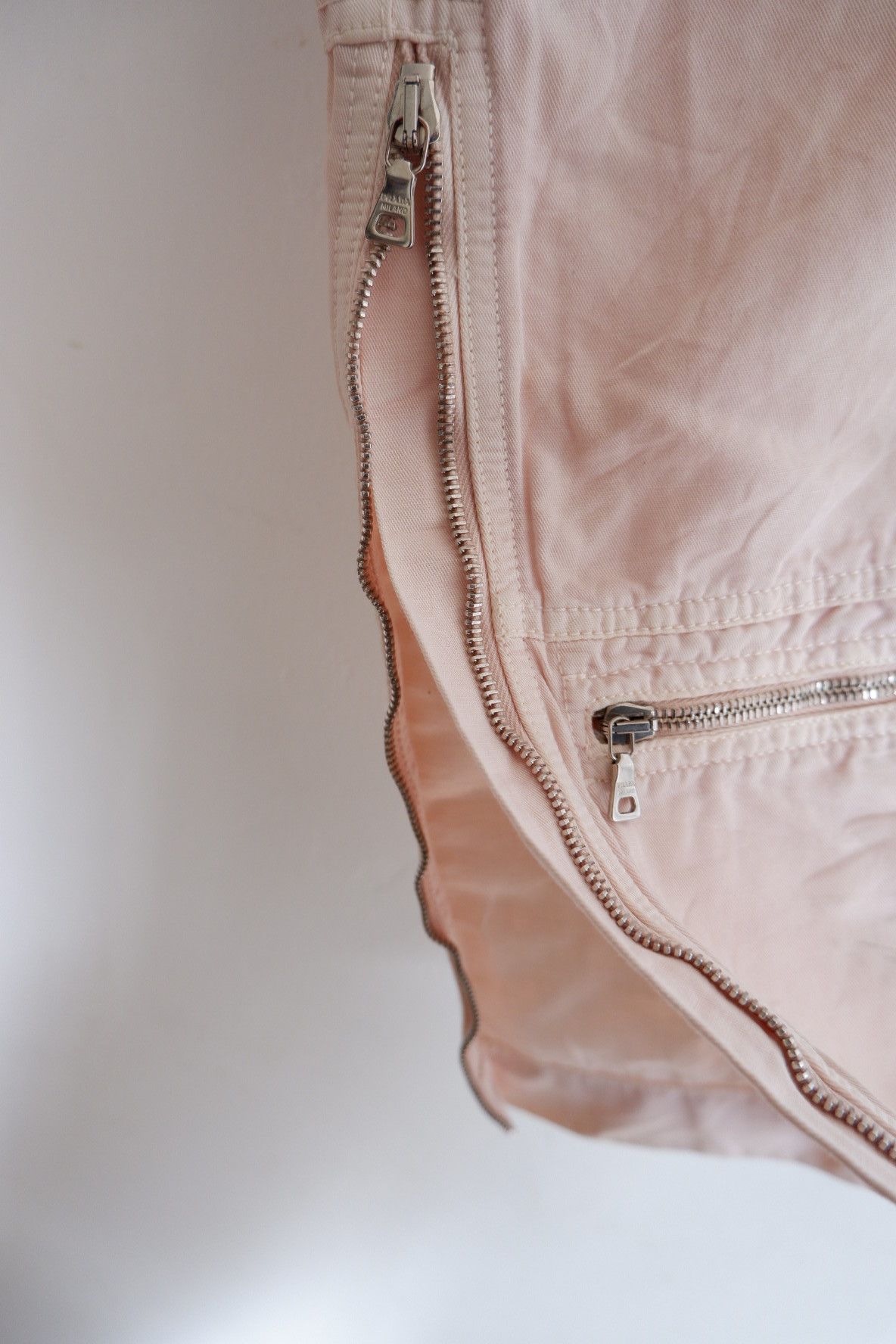 Prada PRADA Early 2000s Rose Cropped Biker Pants Size 28" / US 6 / IT 42 - 9 Thumbnail