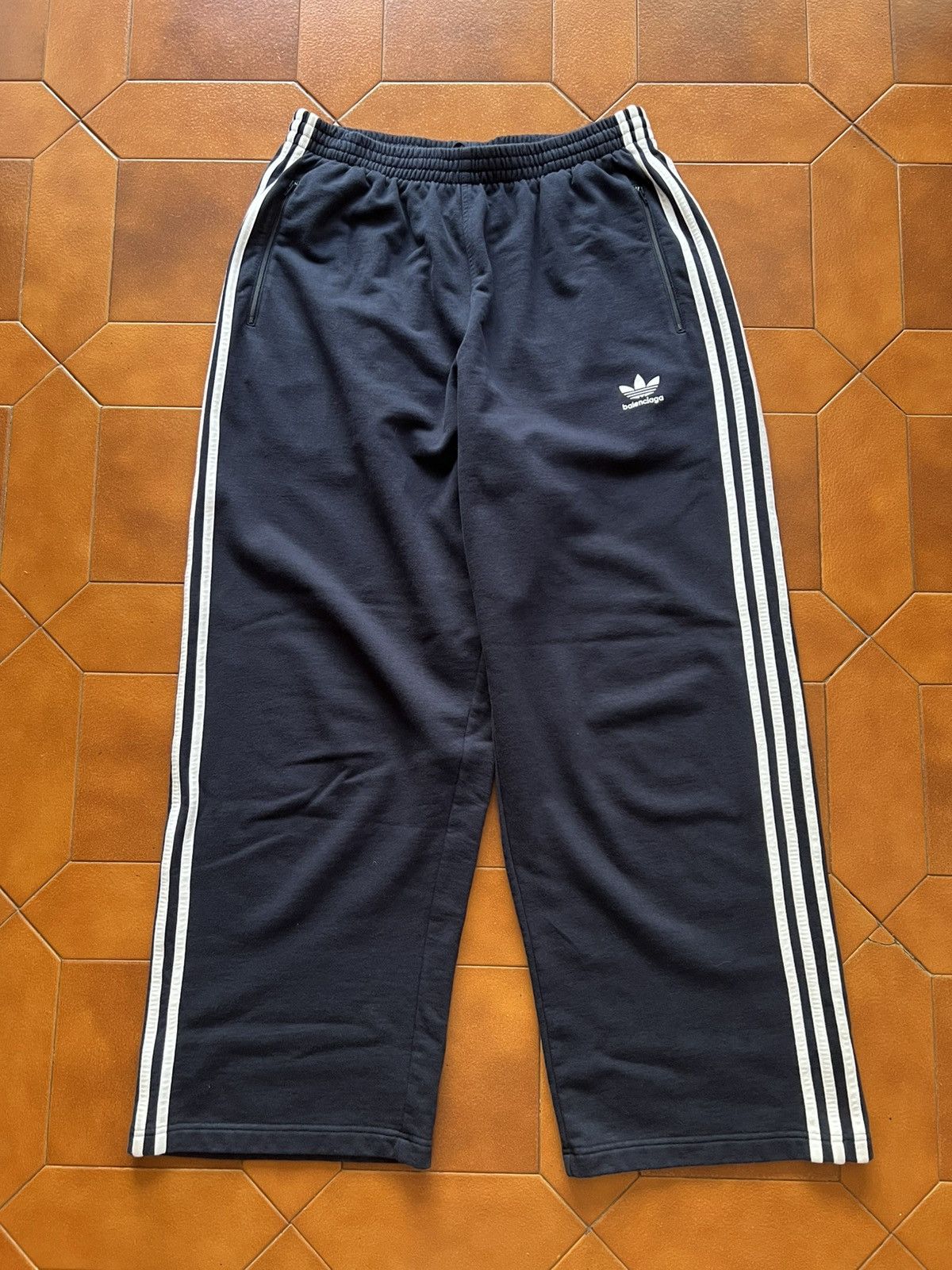 9/6（土）終了予定　Balenciaga adidas pants Balenciaga x adidas Cuffed Jogger Pants Black - SS23 - US